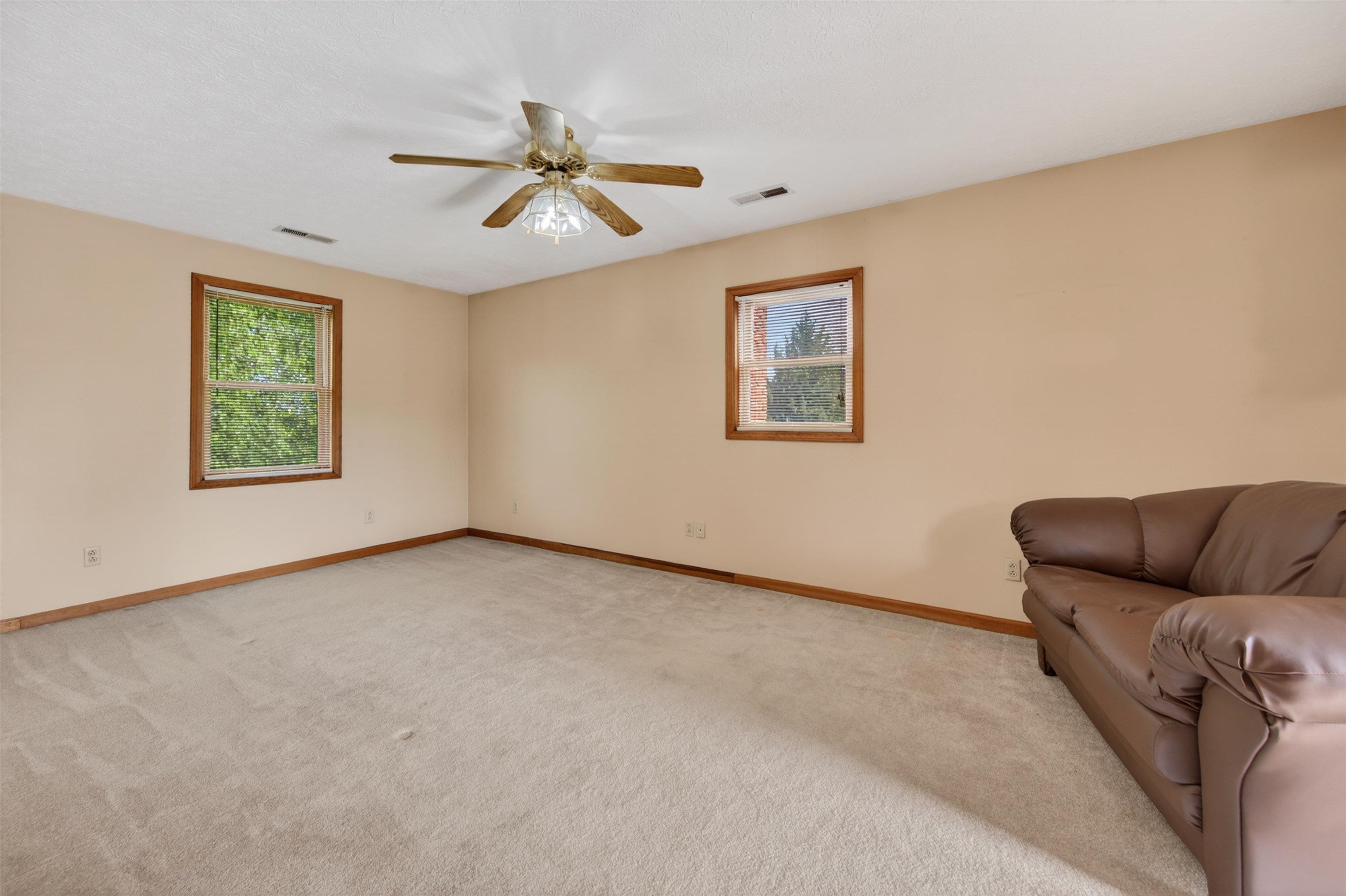 1210 VALLEY VIEW Drive