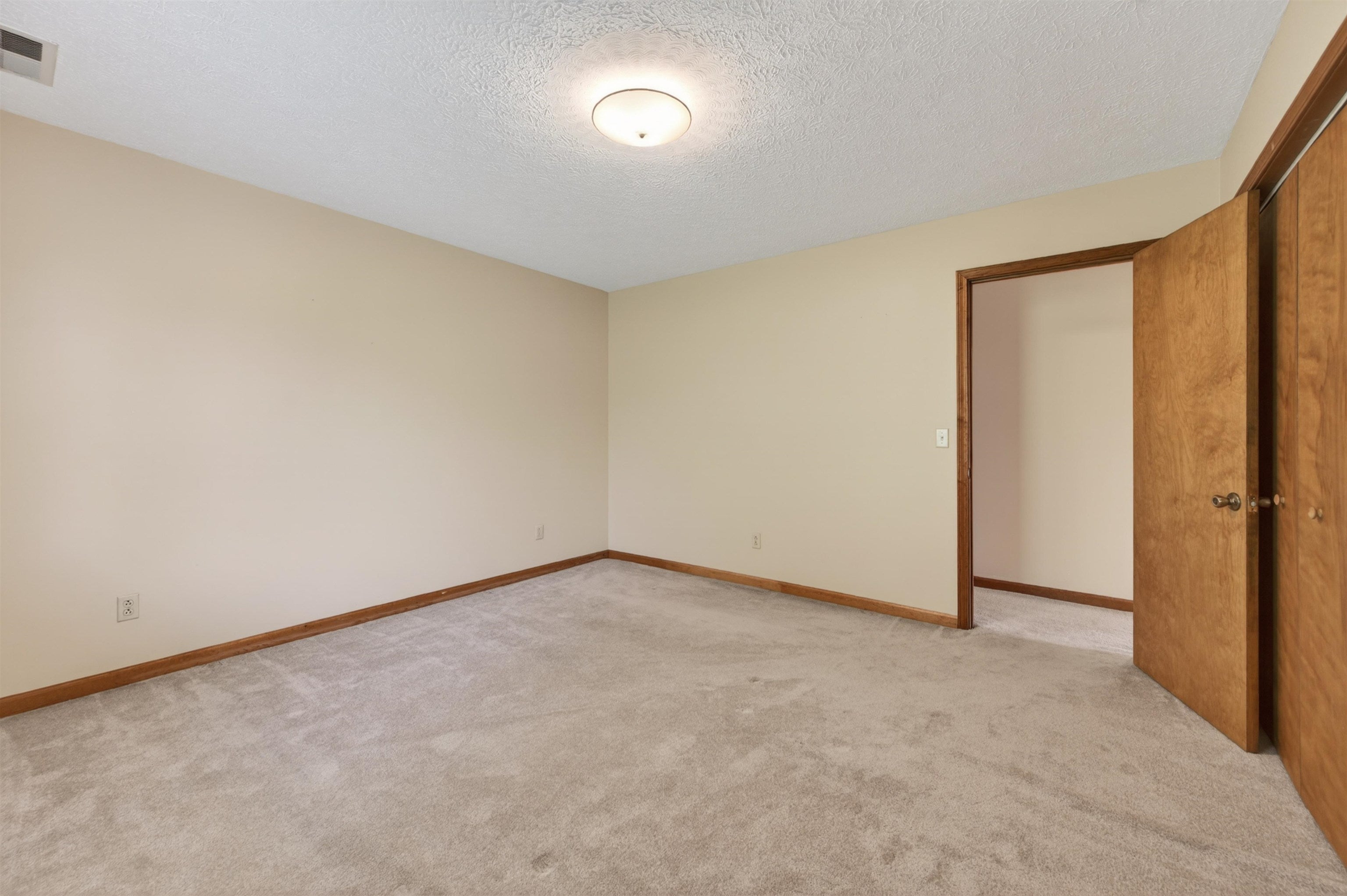 1210 VALLEY VIEW Drive