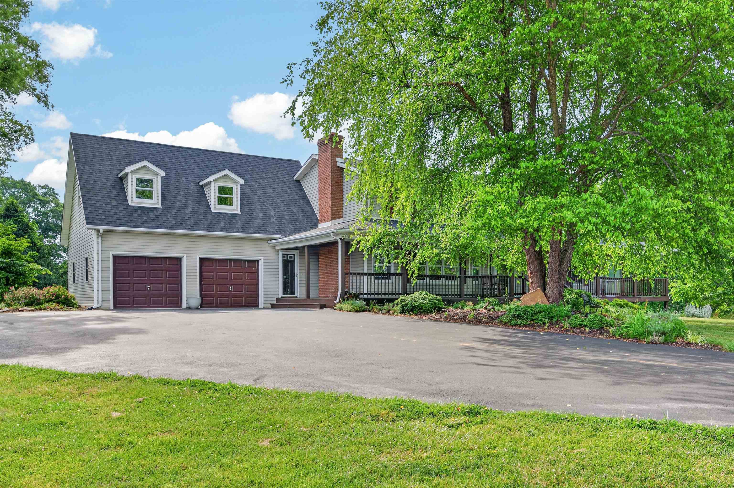 1210 VALLEY VIEW Drive