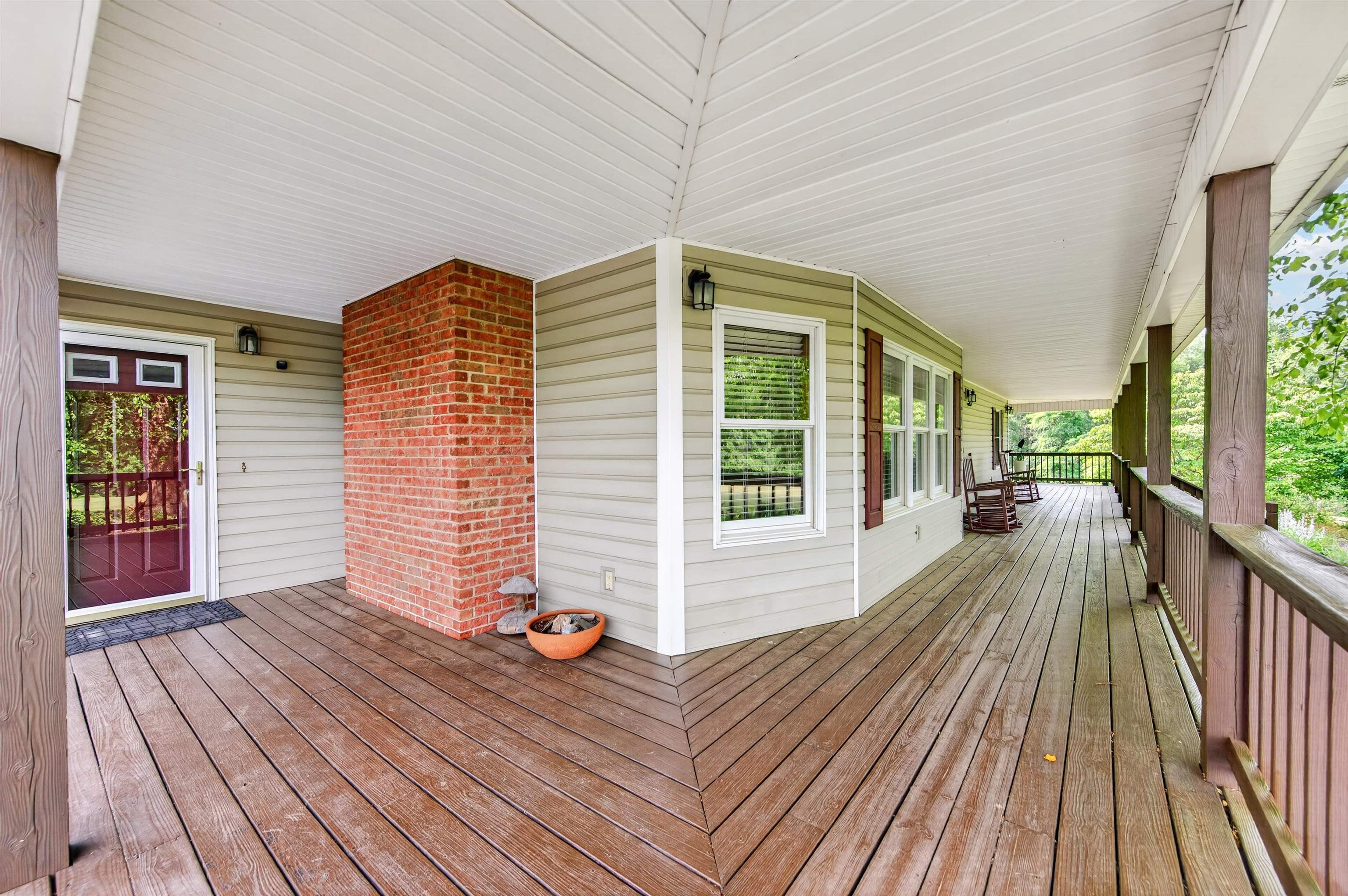 1210 VALLEY VIEW Drive