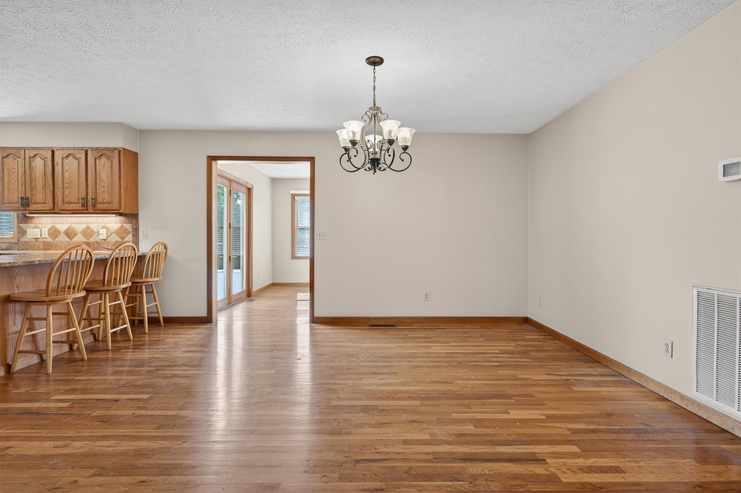 1210 VALLEY VIEW Drive
