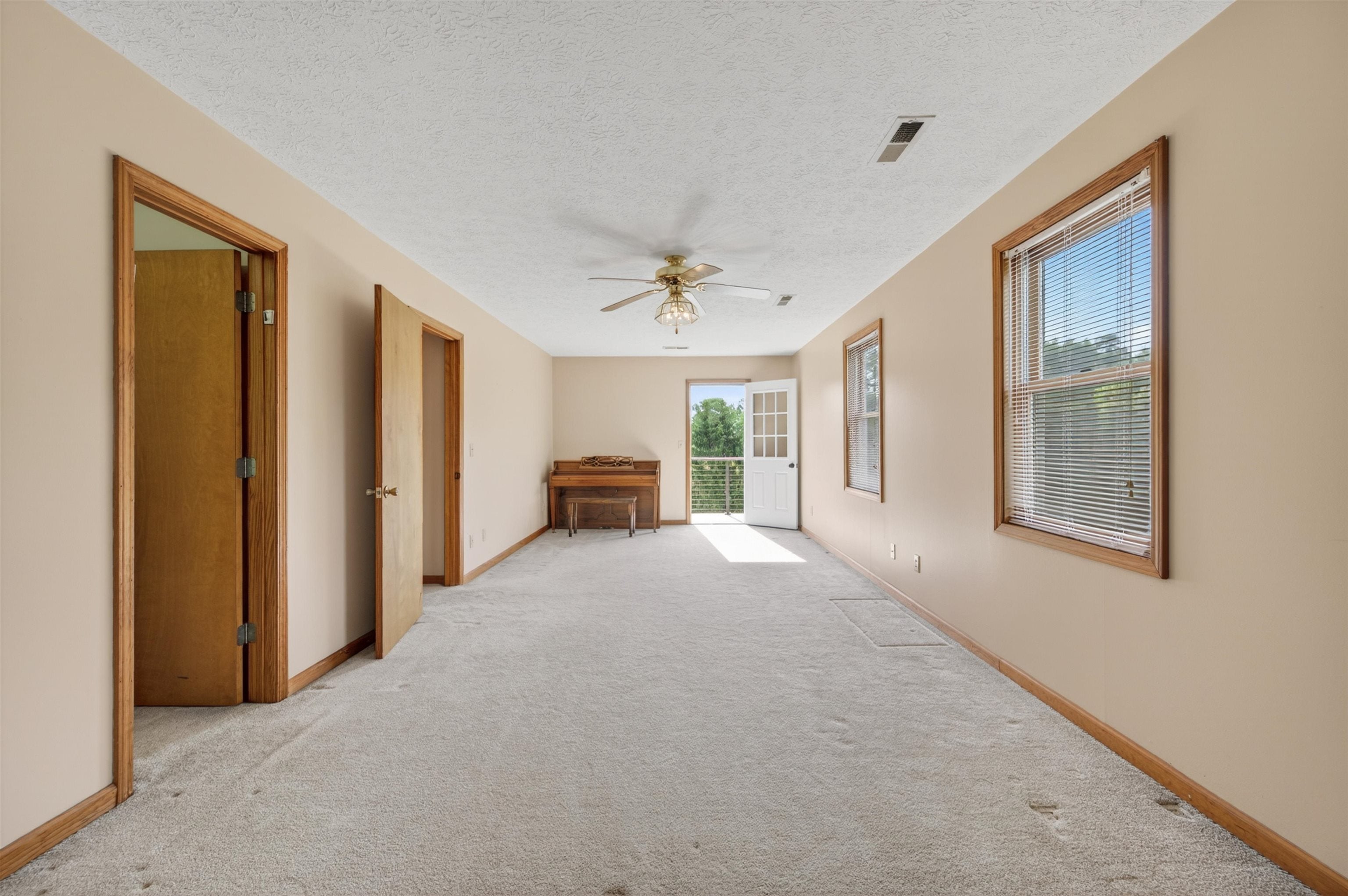 1210 VALLEY VIEW Drive