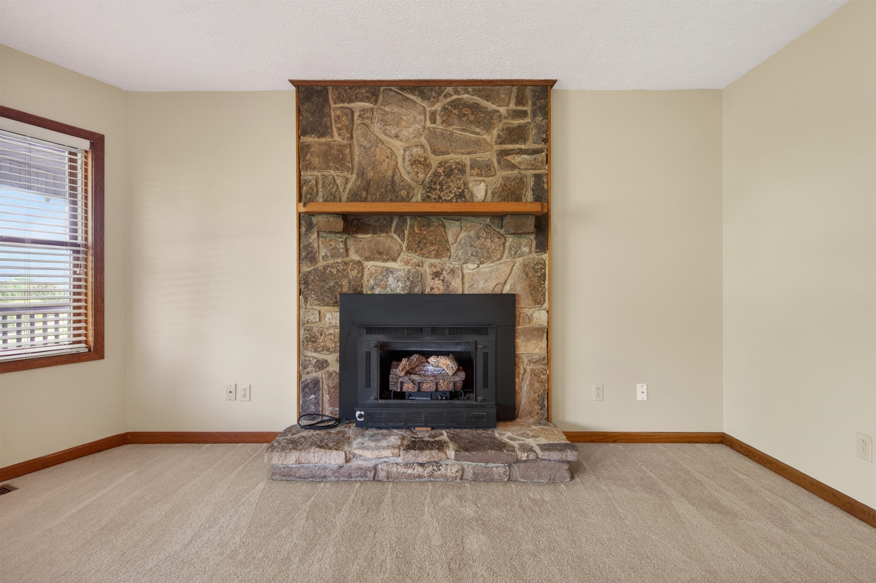 1210 VALLEY VIEW Drive