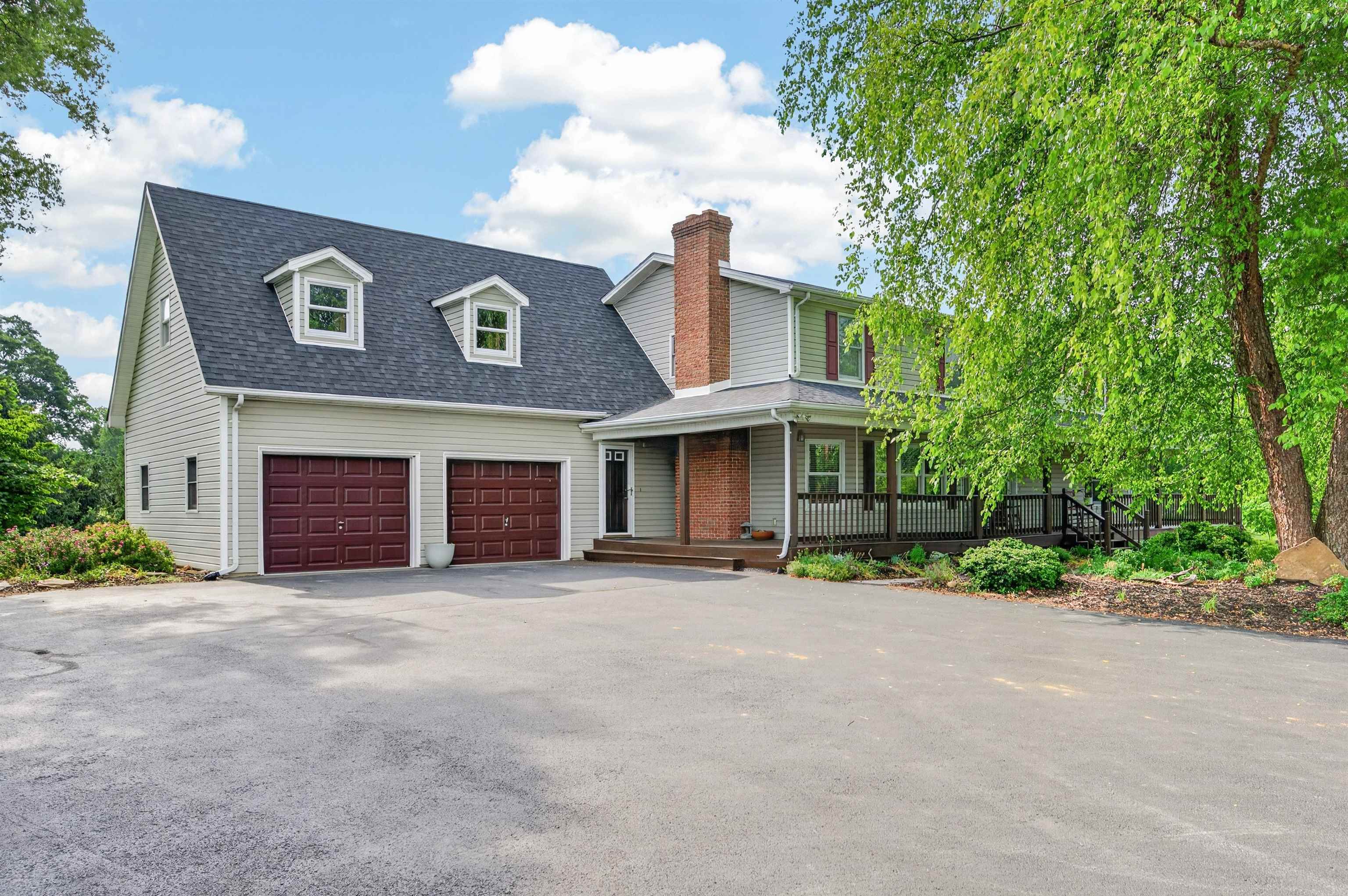 1210 VALLEY VIEW Drive