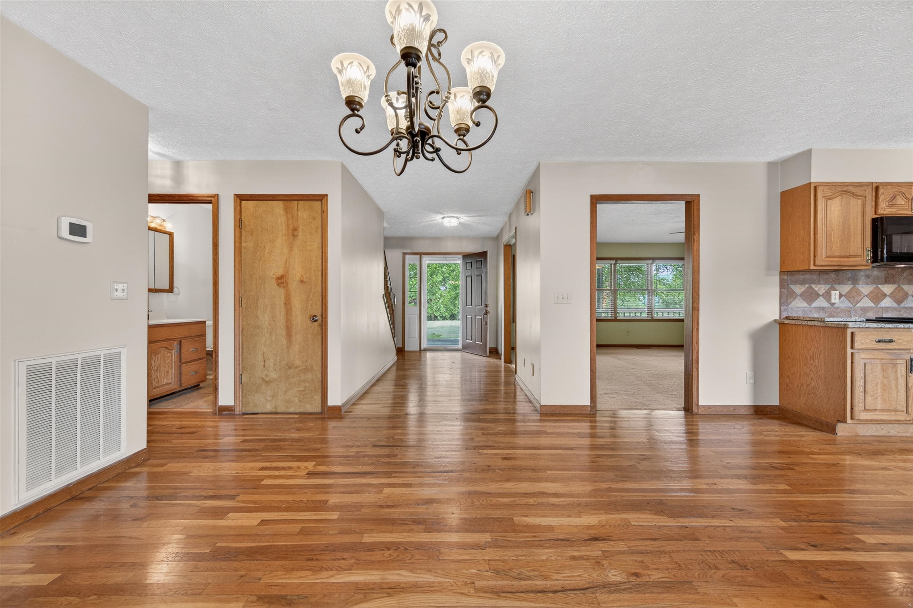 1210 VALLEY VIEW Drive