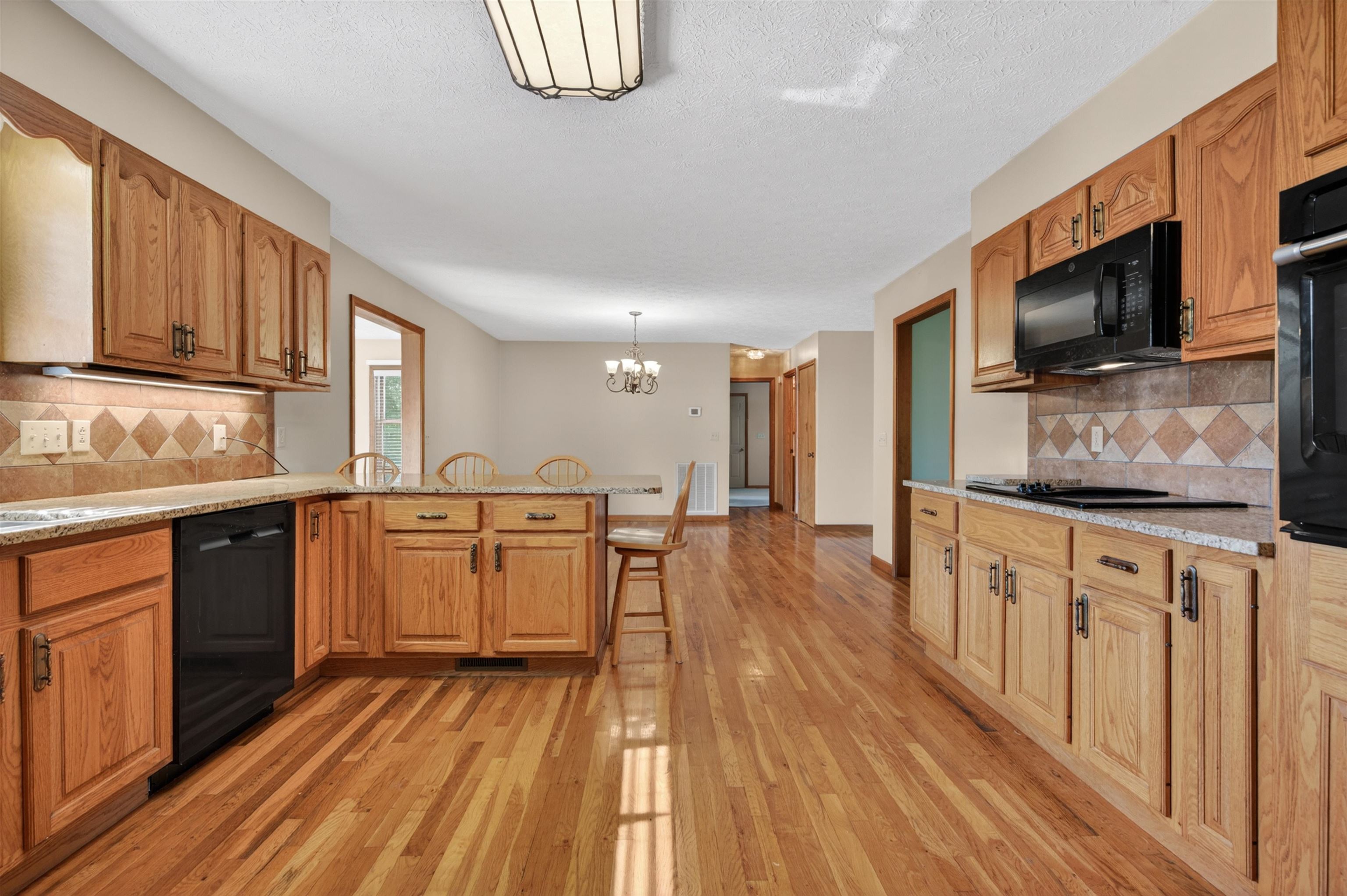 1210 VALLEY VIEW Drive