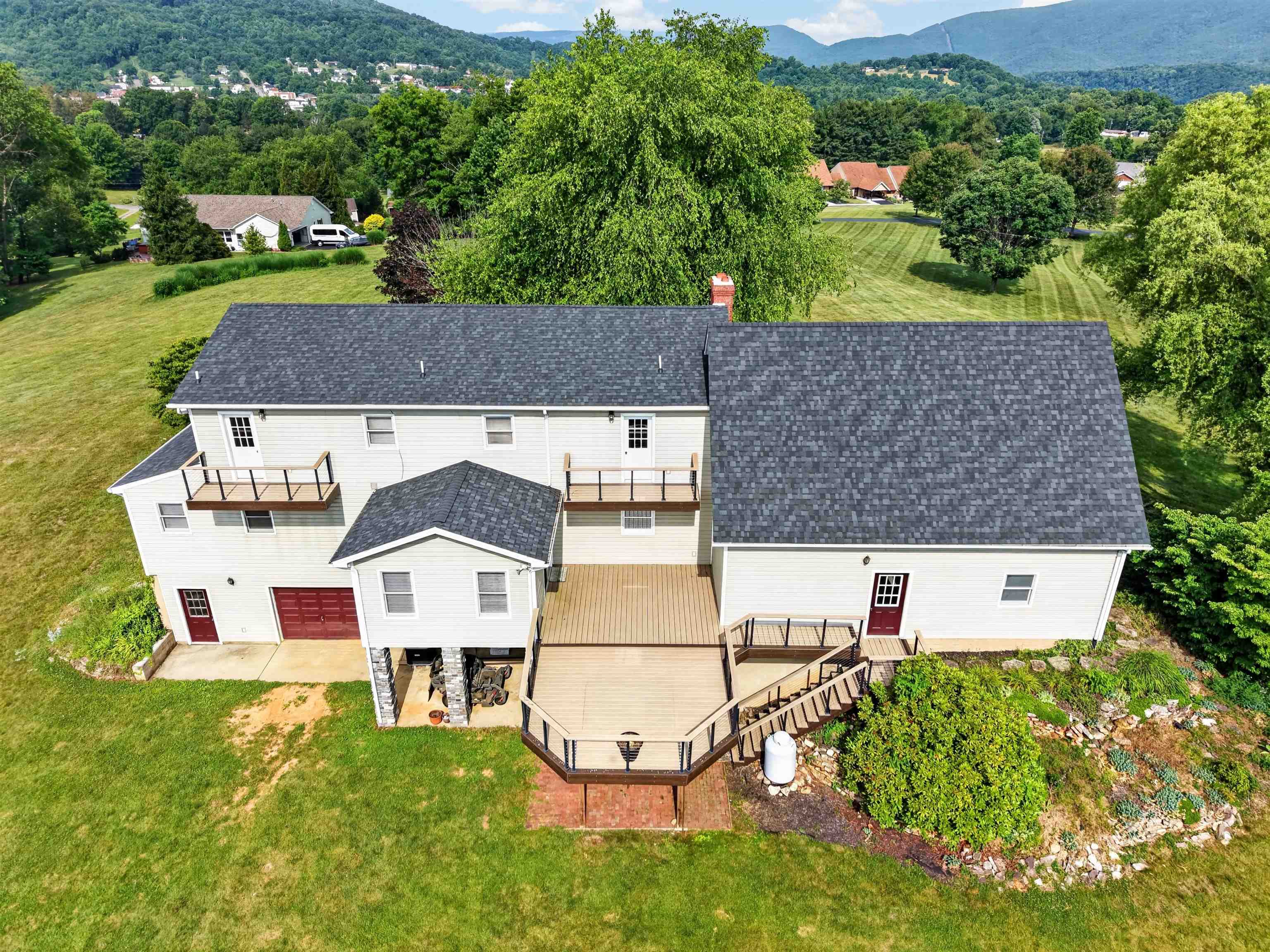 1210 VALLEY VIEW Drive