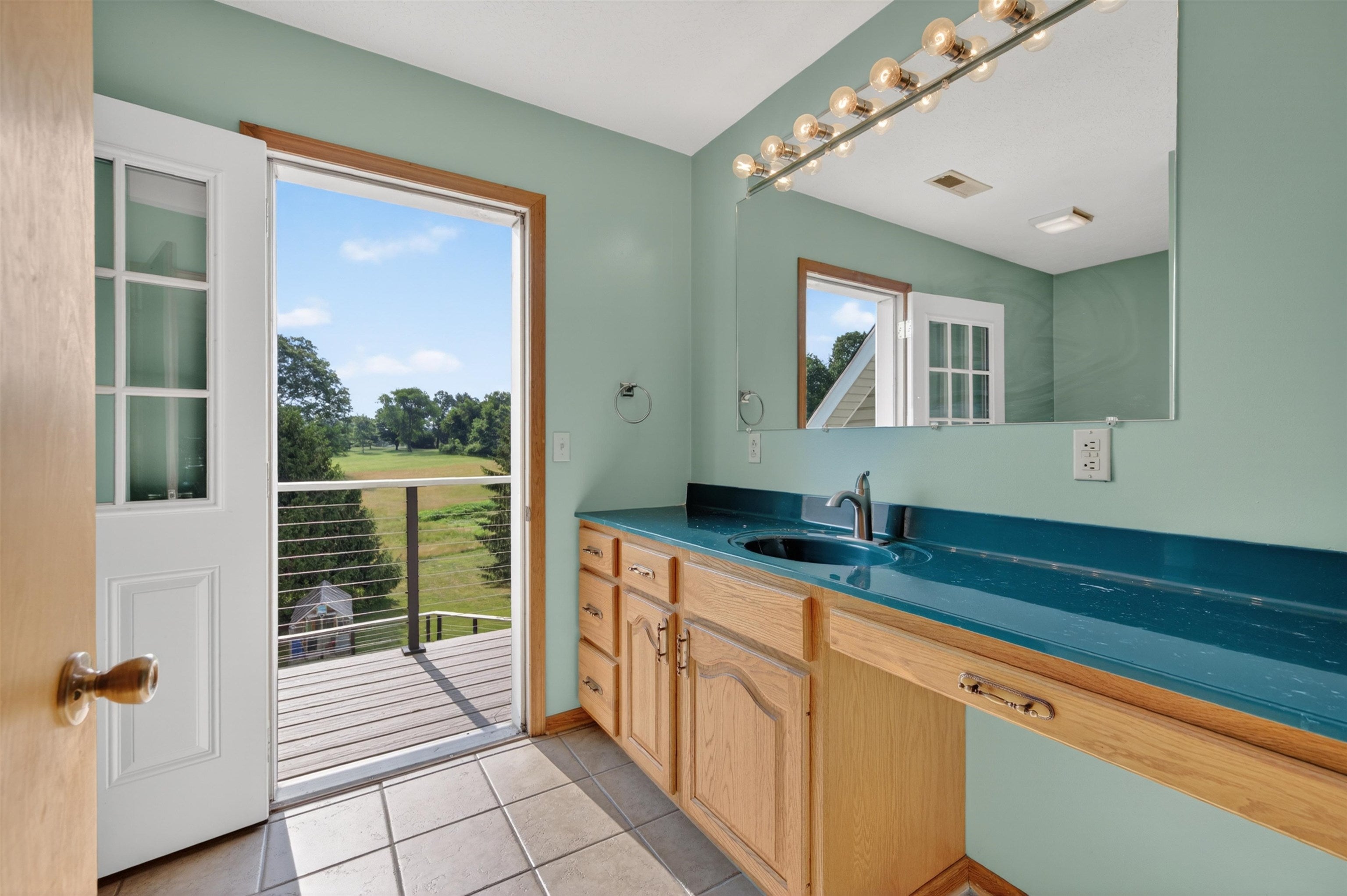 1210 VALLEY VIEW Drive