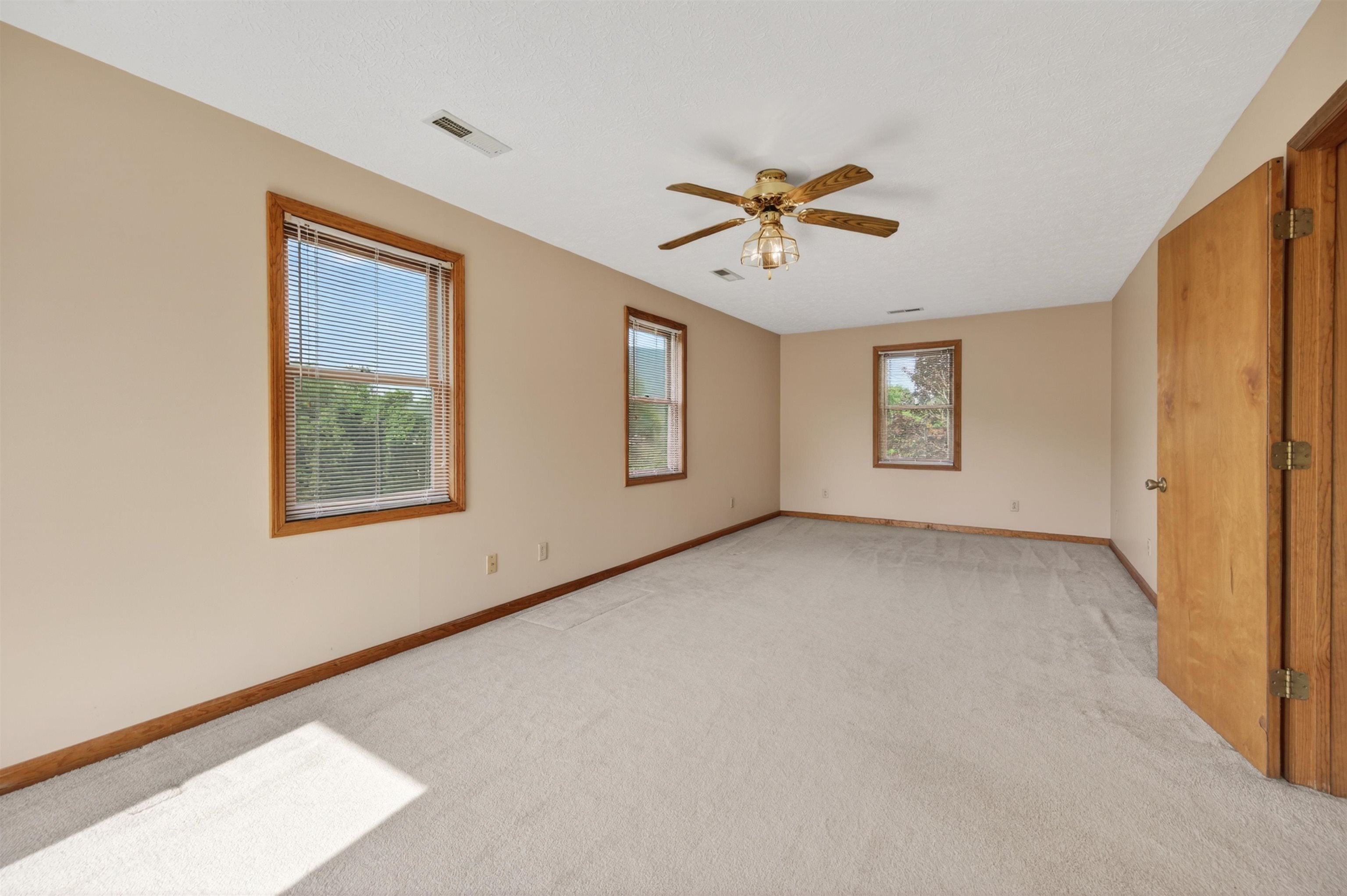 1210 VALLEY VIEW Drive
