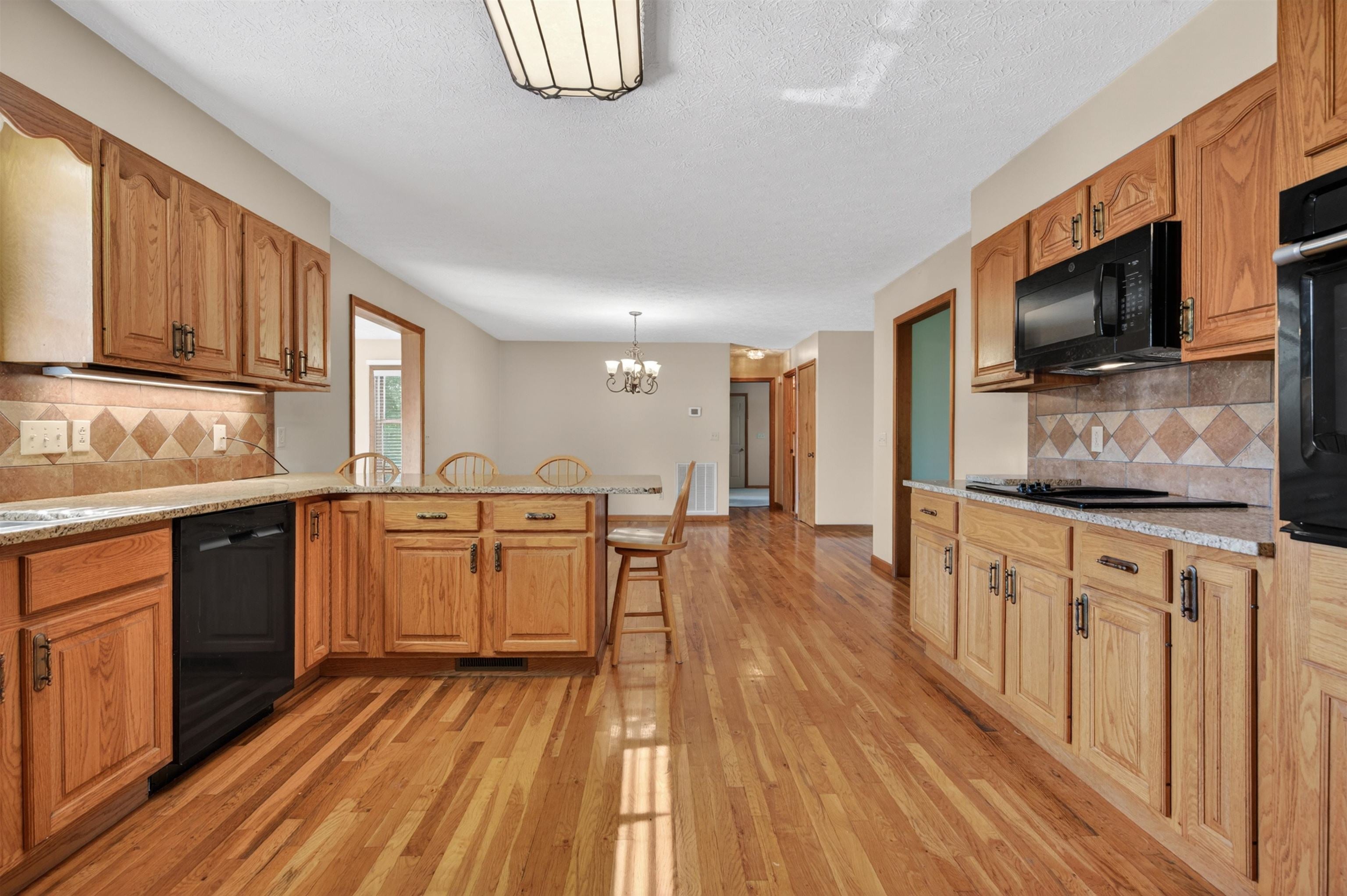 1210 VALLEY VIEW Drive