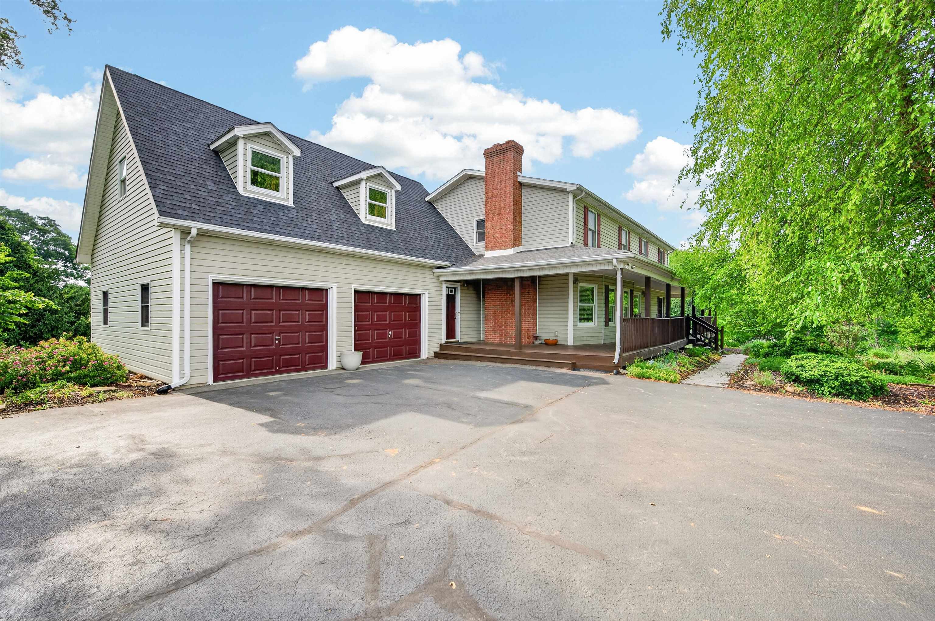 1210 VALLEY VIEW Drive