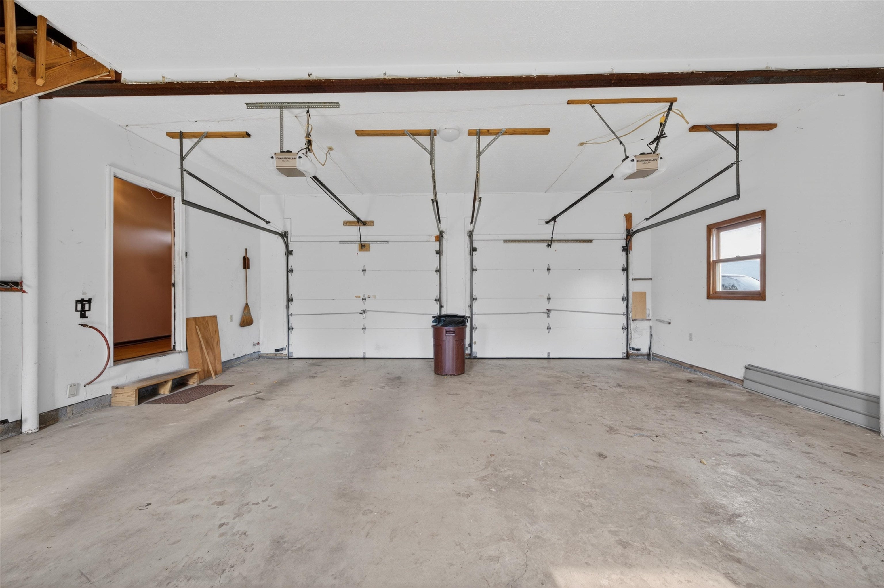 1210 VALLEY VIEW Drive