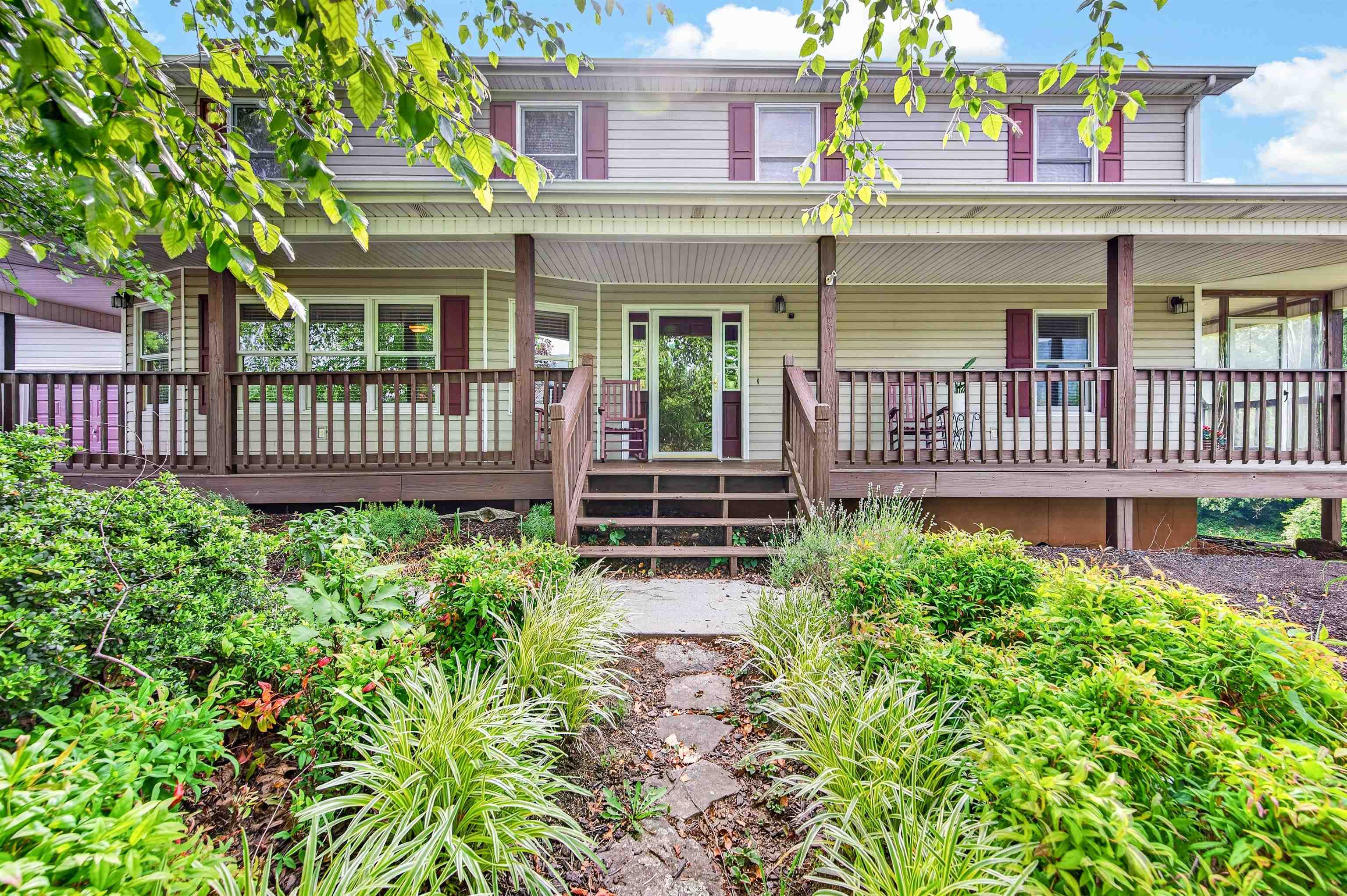 1210 VALLEY VIEW Drive