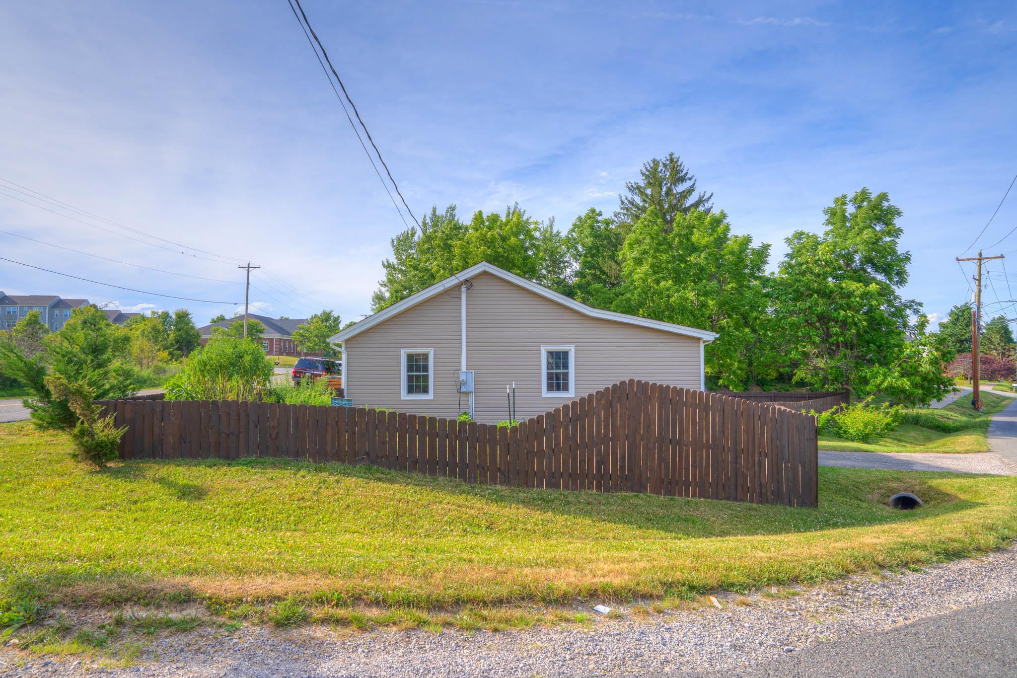 1215 MOOSE Drive
