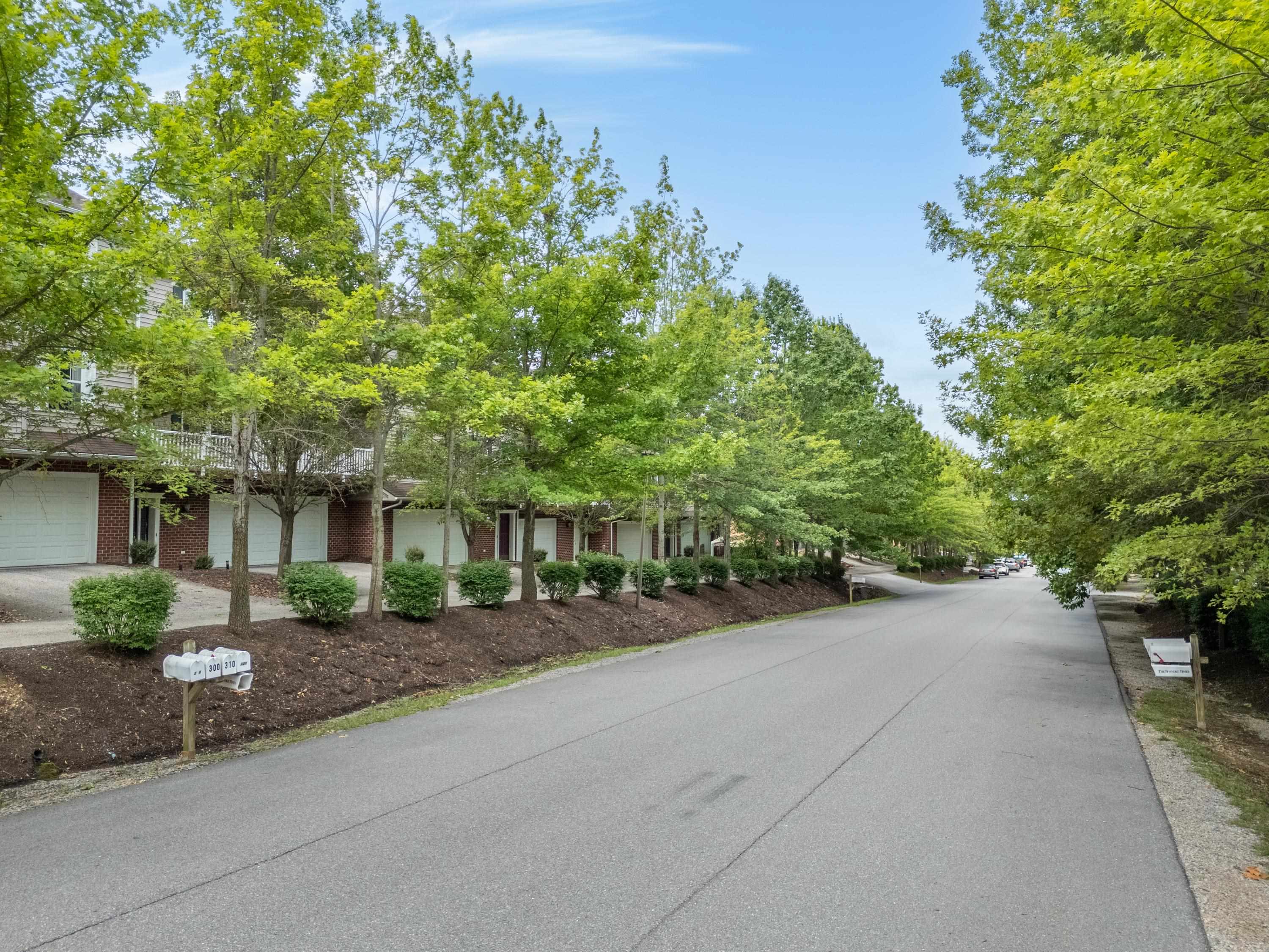 320 Tall Oak Boulevard