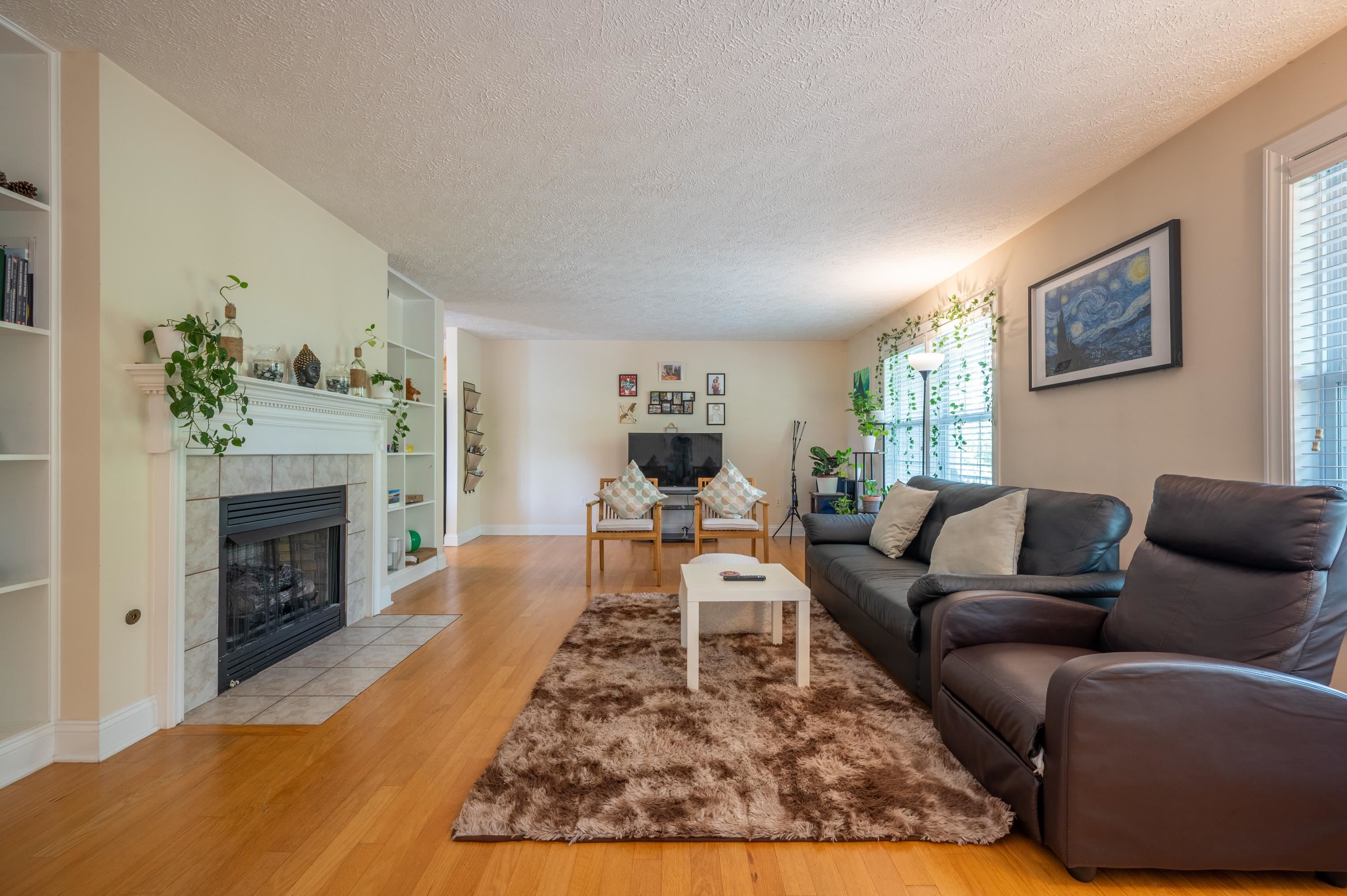 320 Tall Oak Boulevard