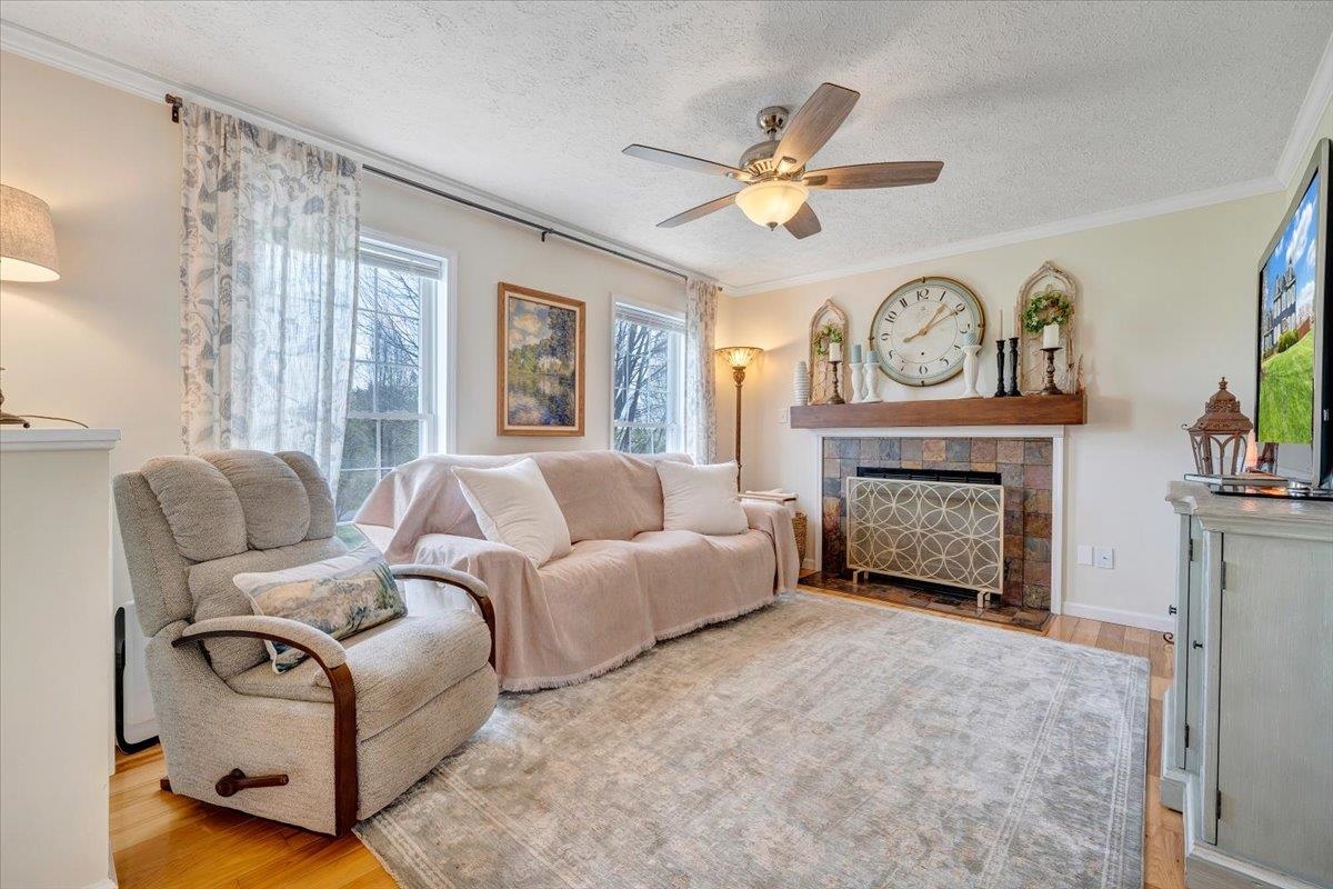 5323 Crossbow Drive