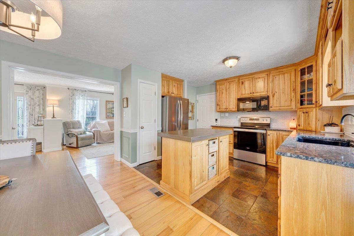 5323 Crossbow Drive