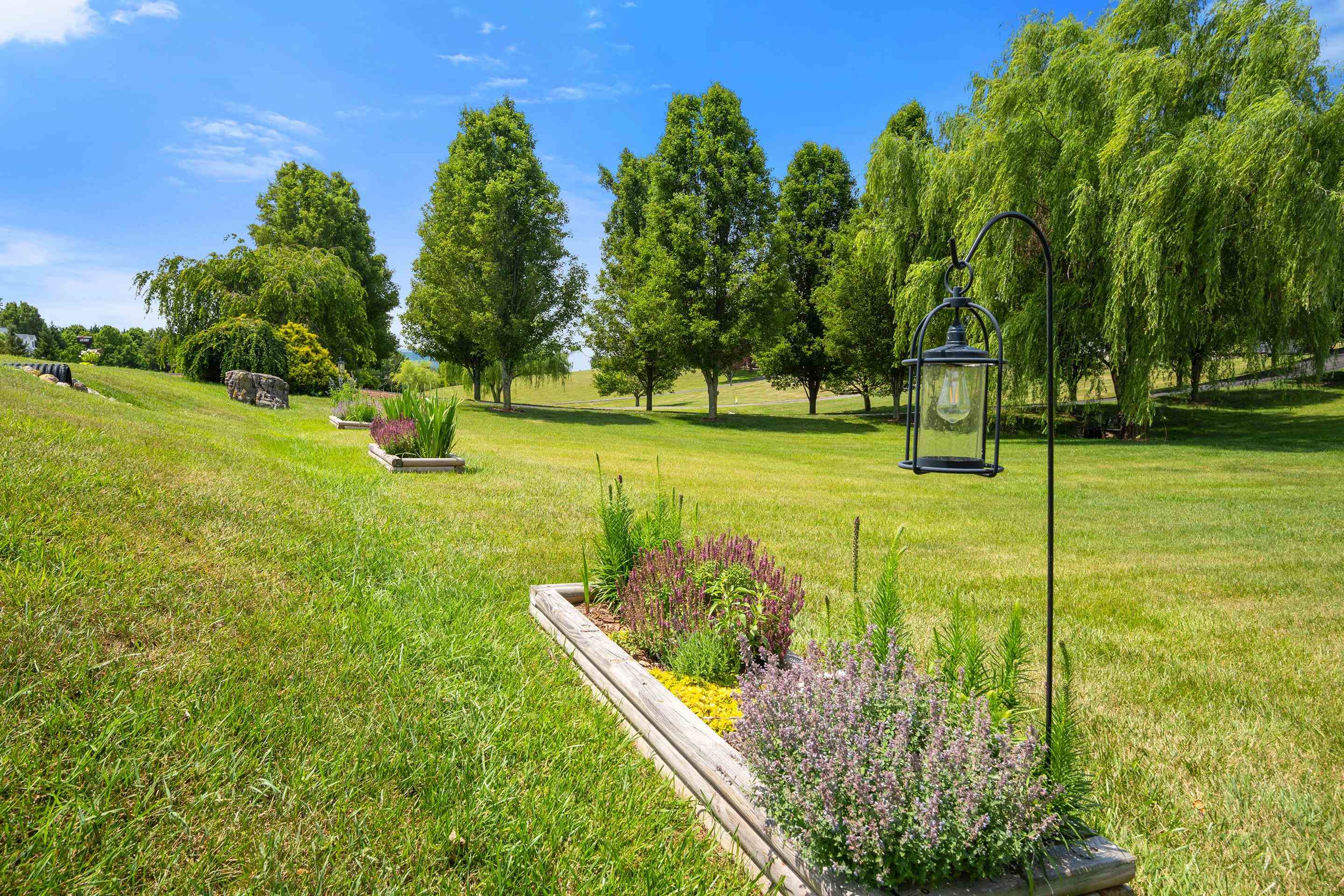 5323 Crossbow Drive