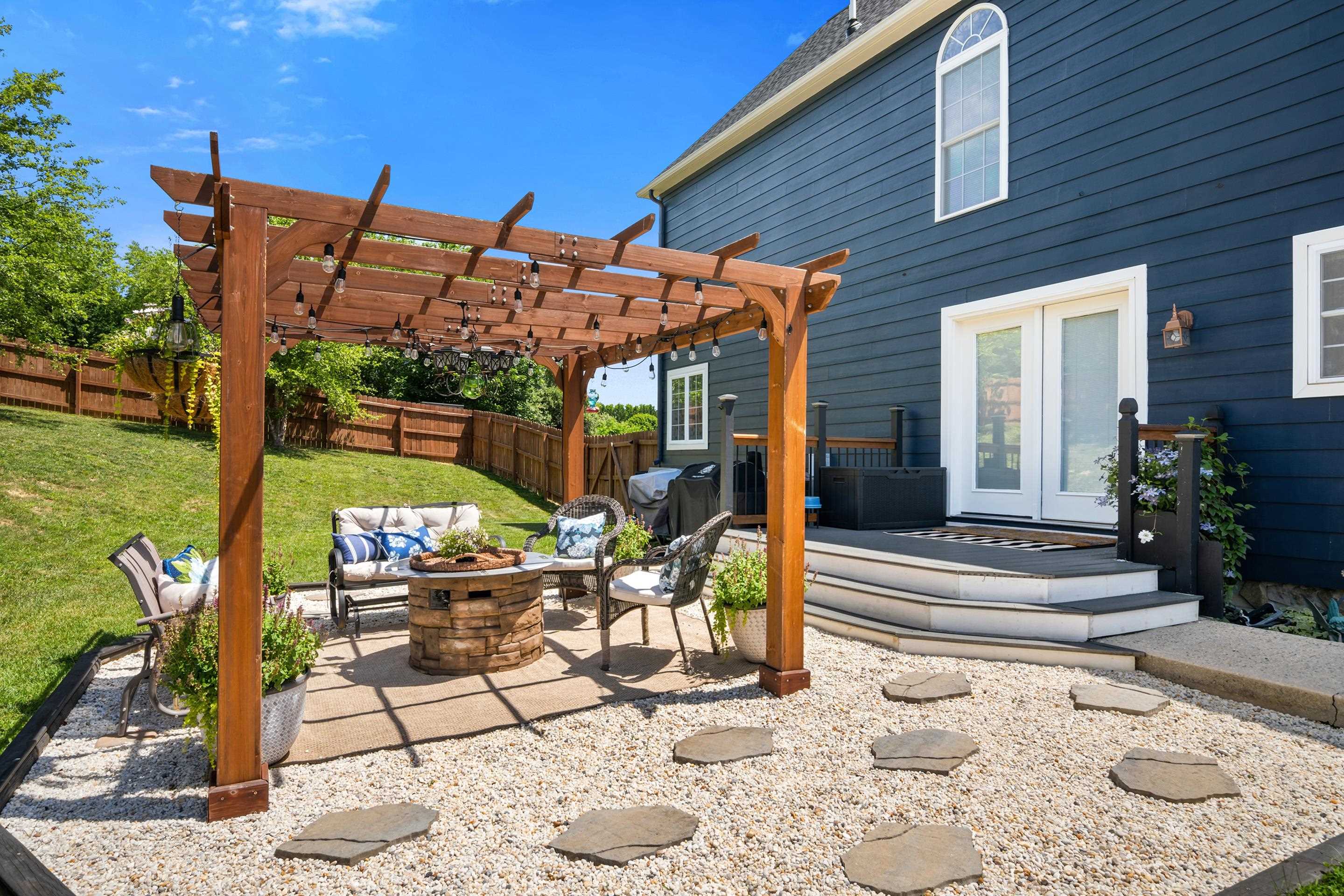 5323 Crossbow Drive