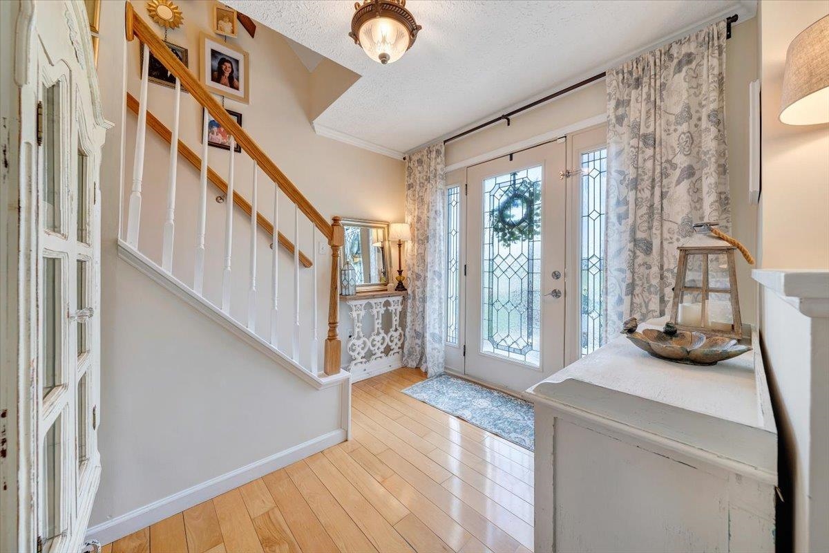 5323 Crossbow Drive