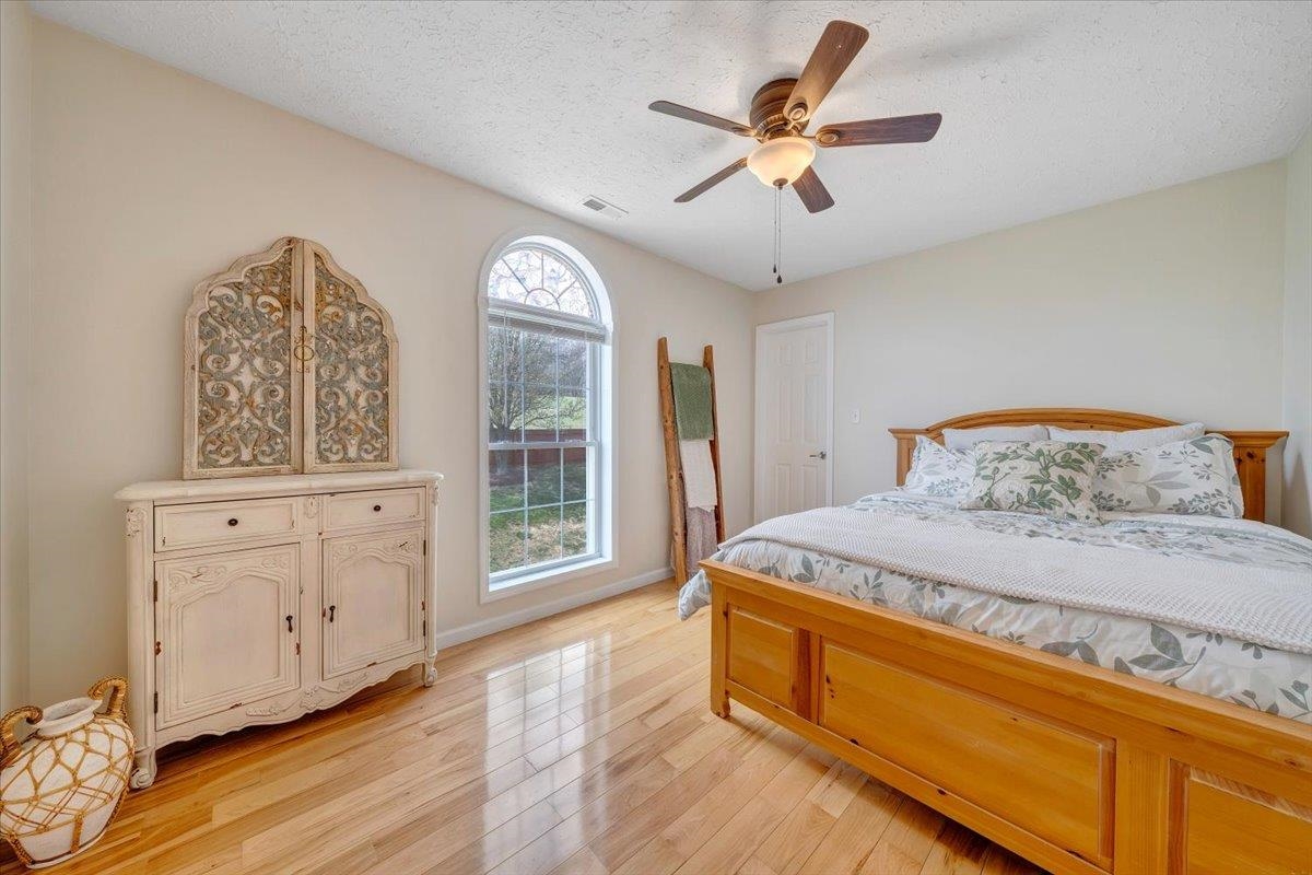 5323 Crossbow Drive