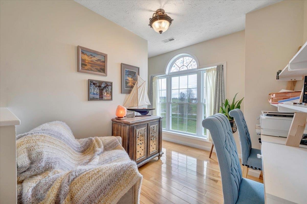 5323 Crossbow Drive