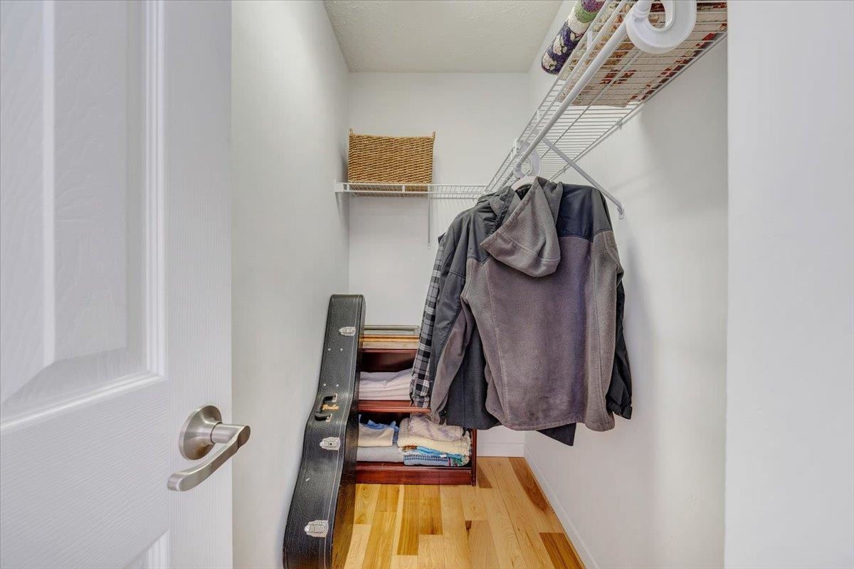 5323 Crossbow Drive