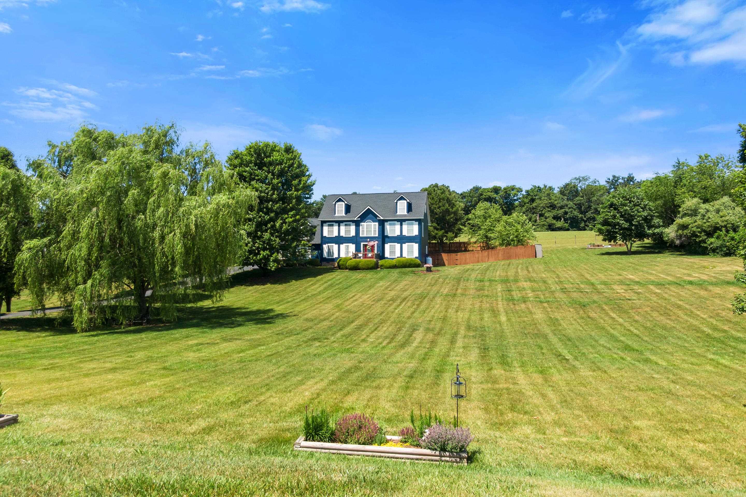 5323 Crossbow Drive