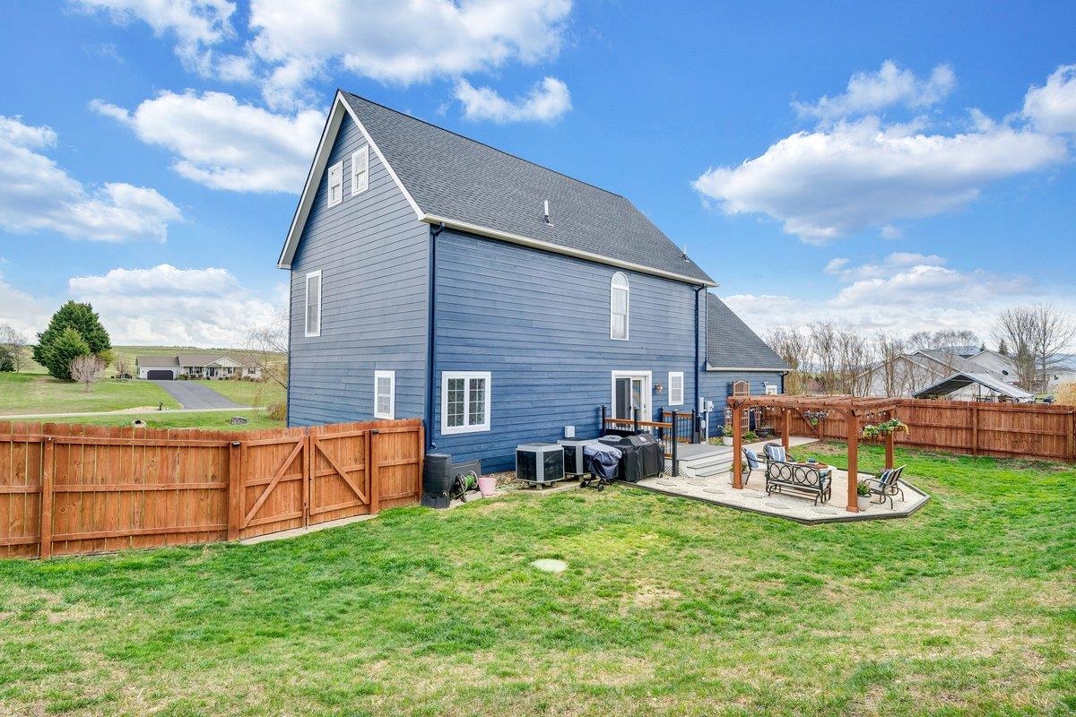 5323 Crossbow Drive