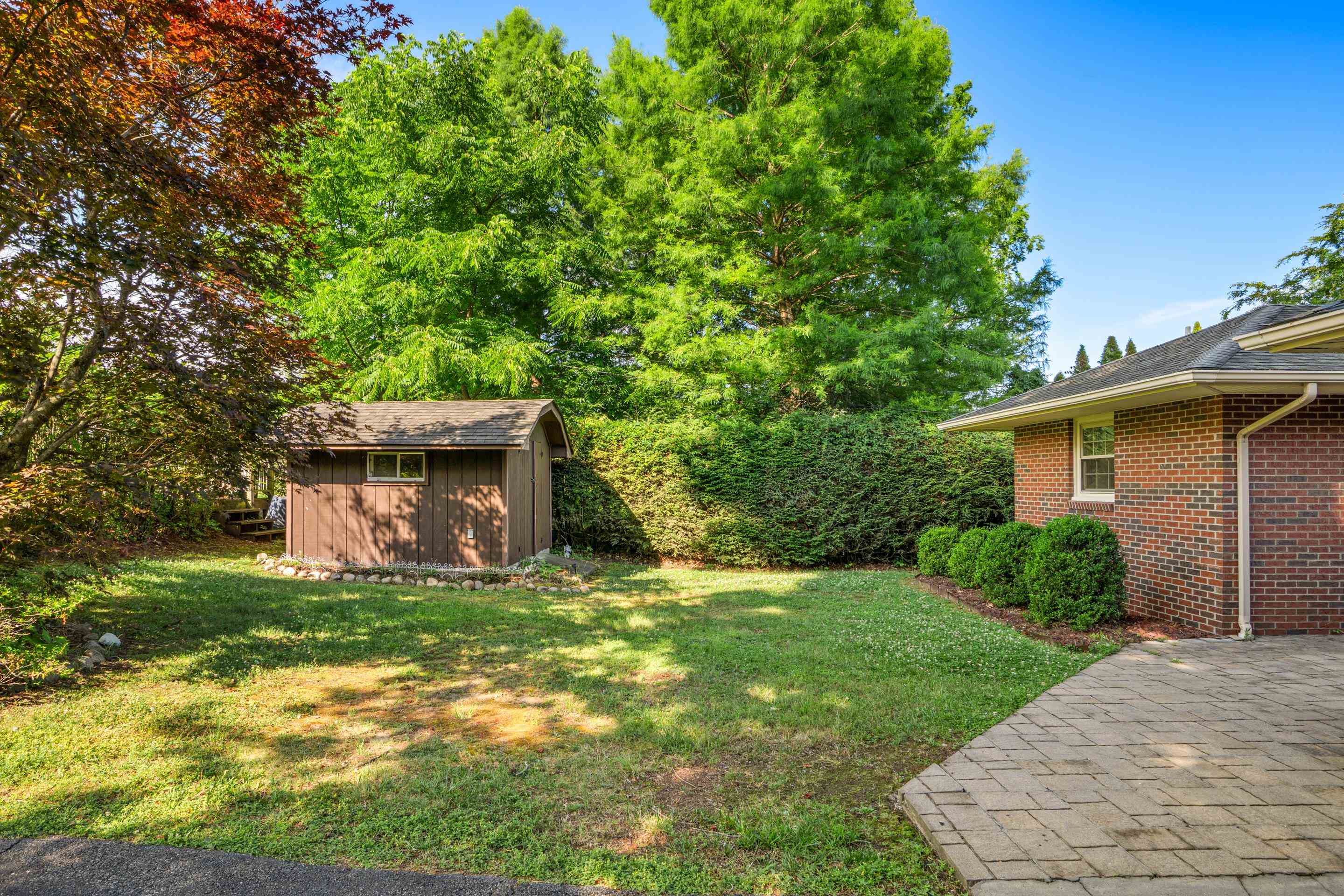 104 Arnold Avenue