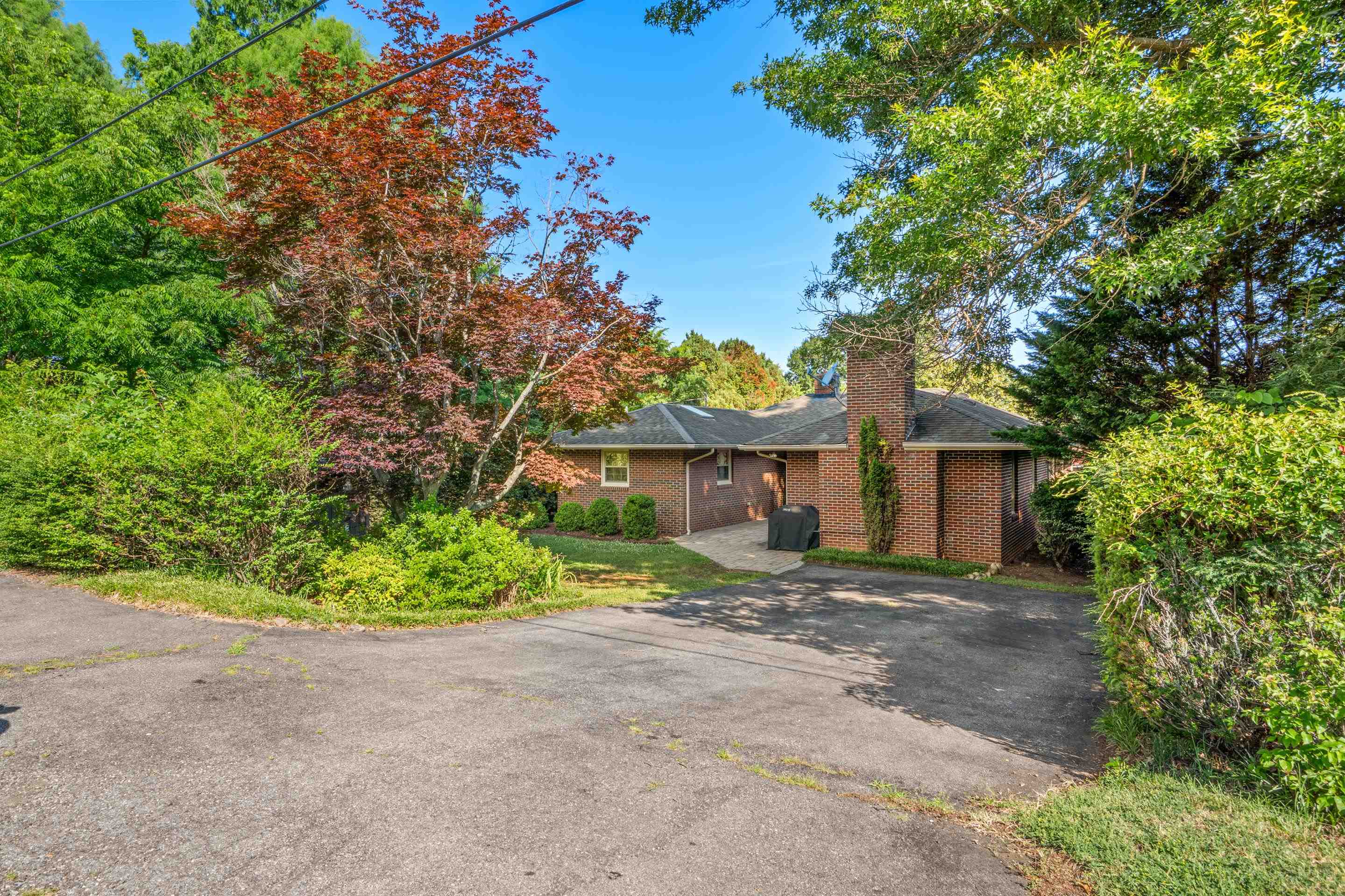 104 Arnold Avenue