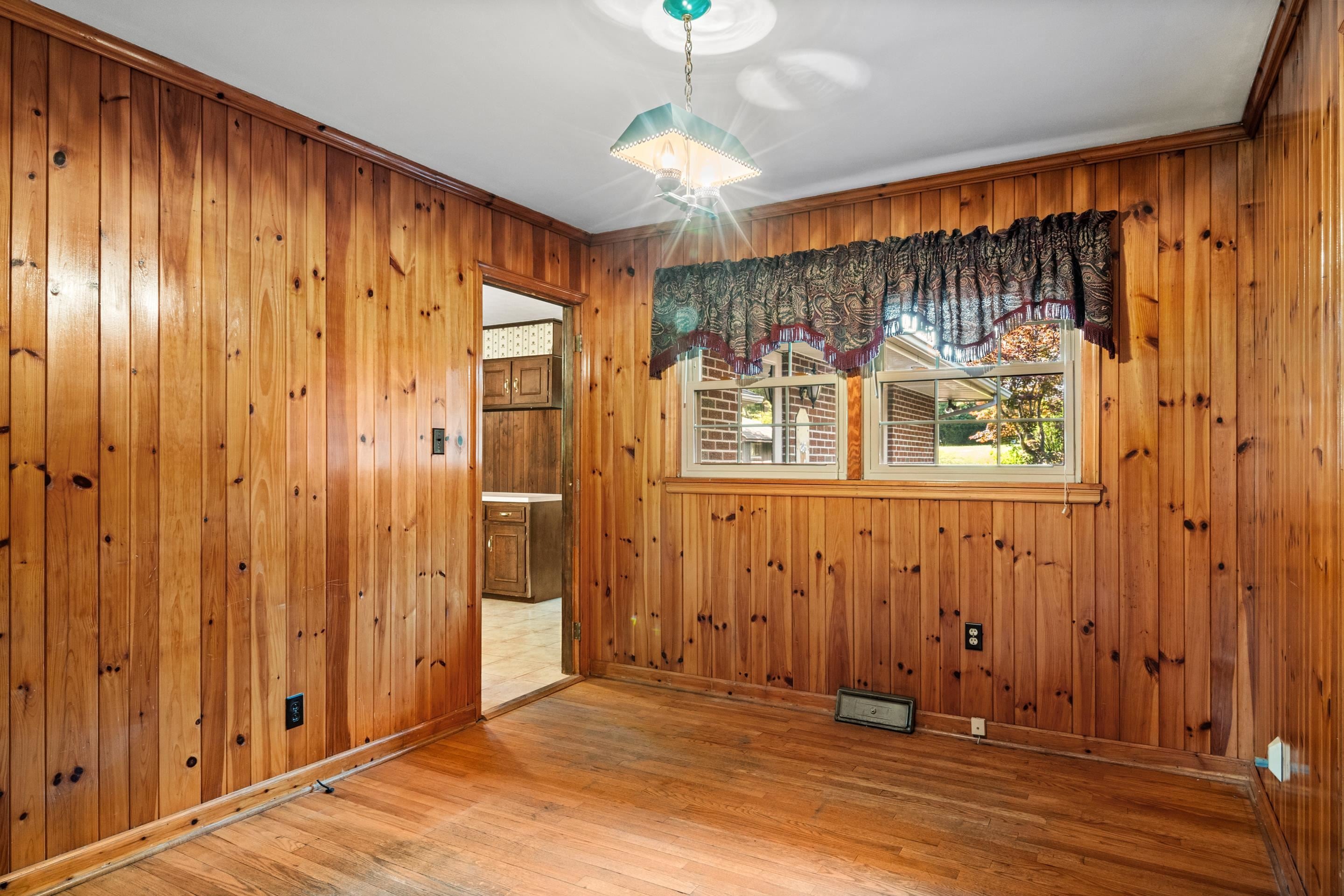104 Arnold Avenue