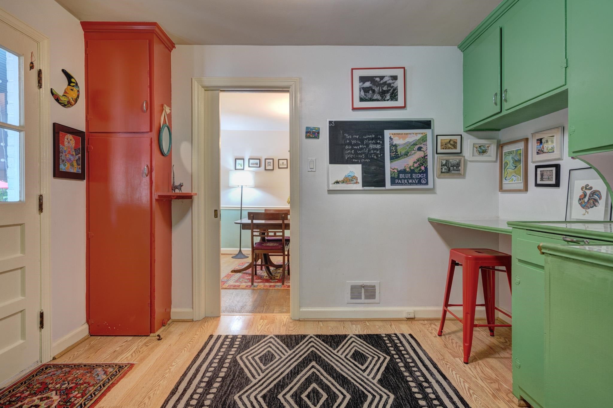 320 Sunset Boulevard