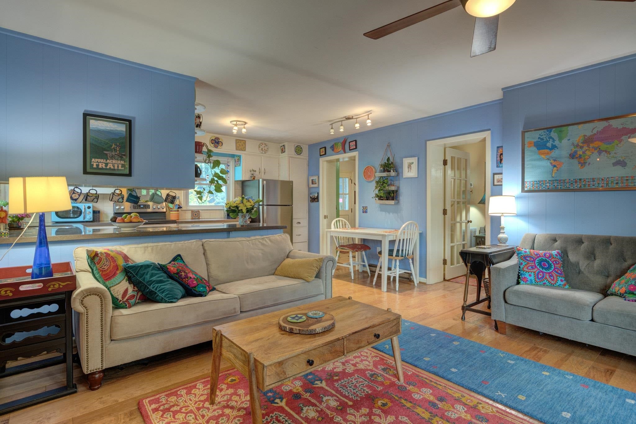 320 Sunset Boulevard