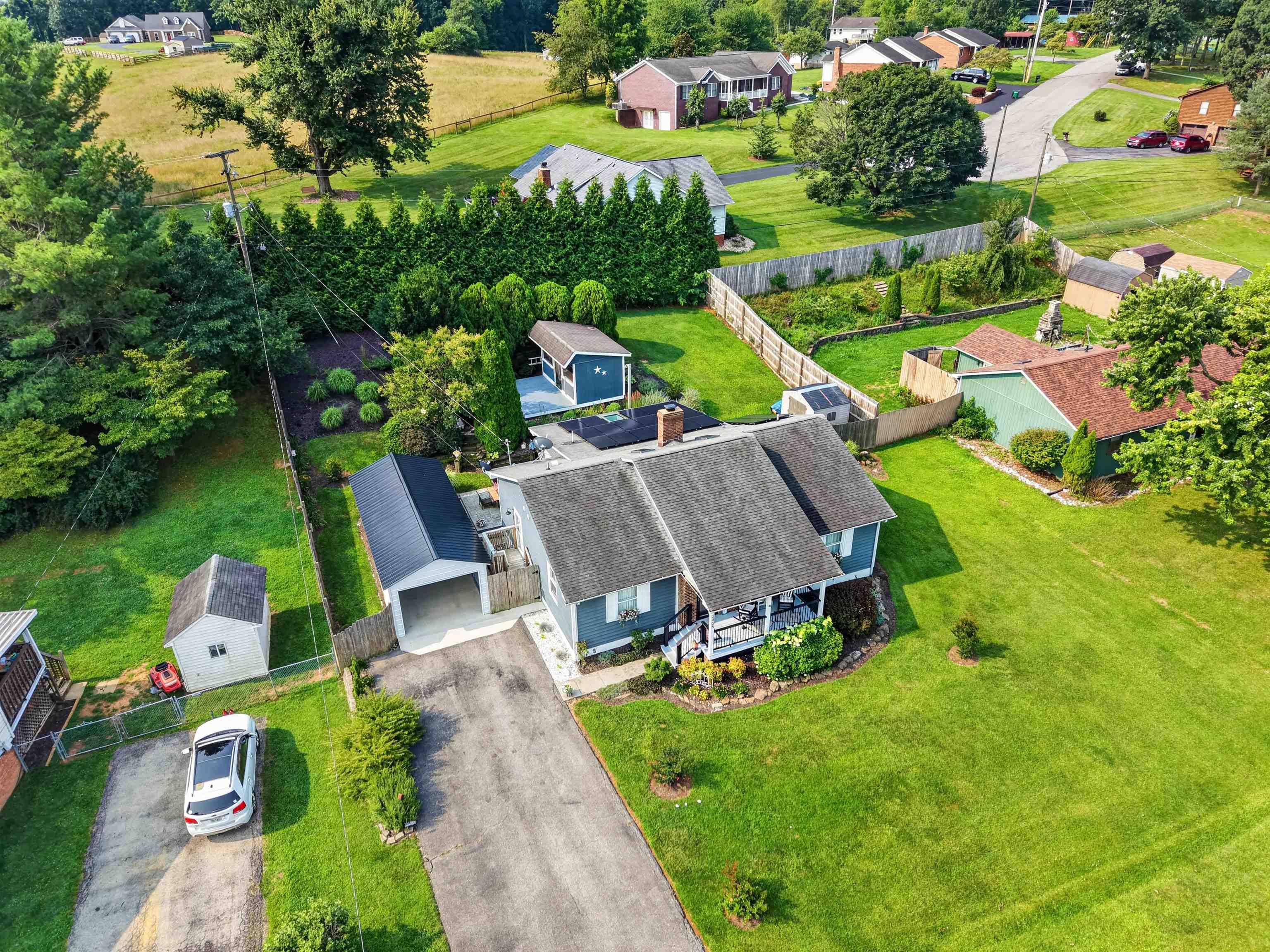 2405 Glade Drive SE