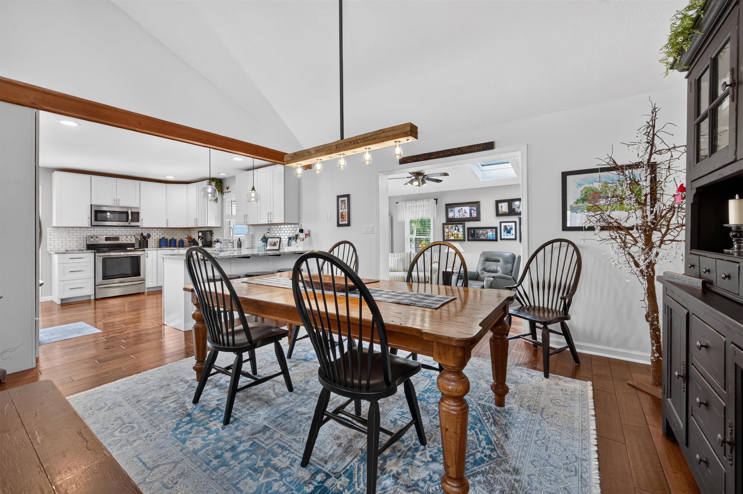 2405 Glade Drive SE