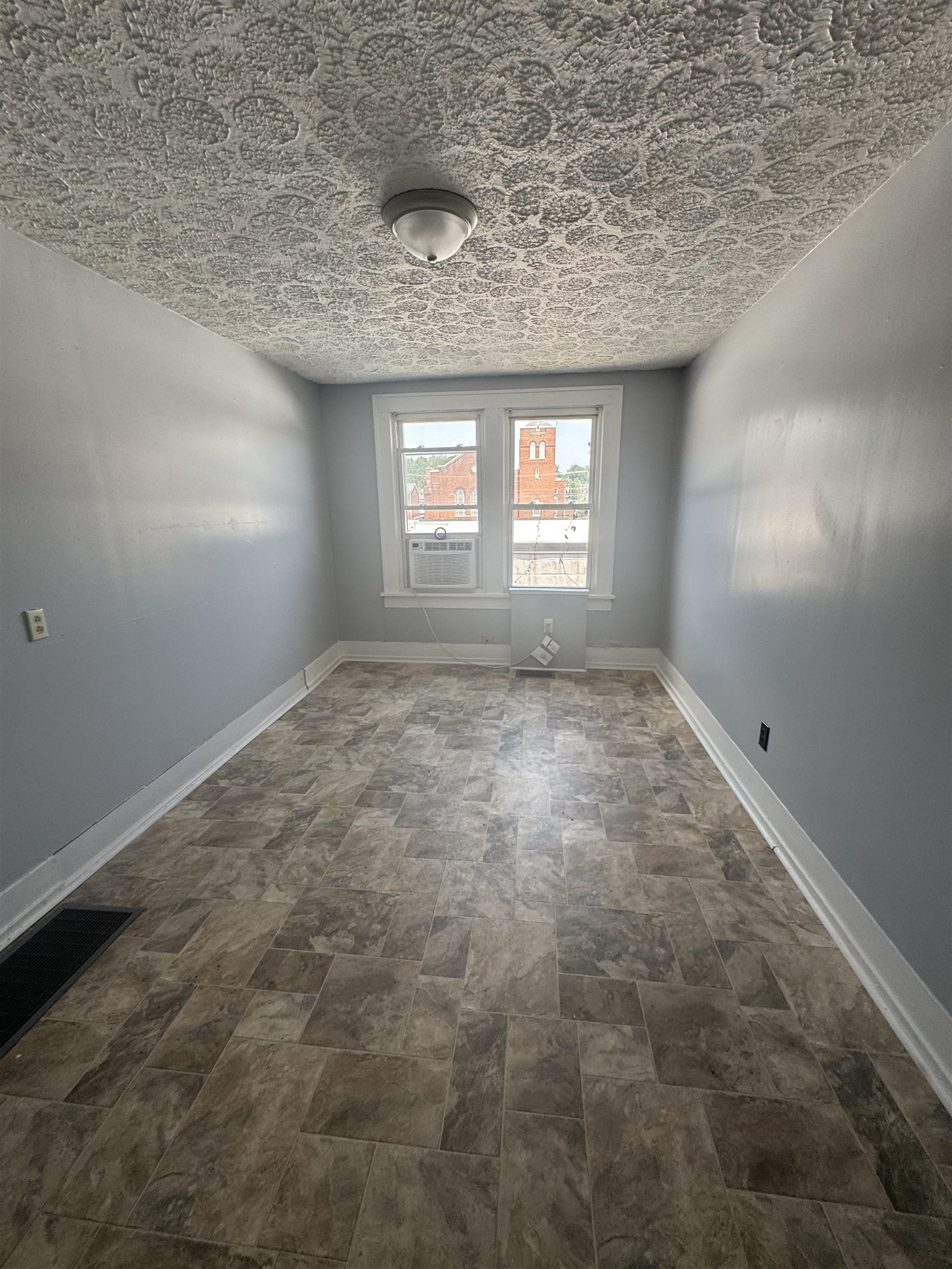 227 N Jefferson Avenue
