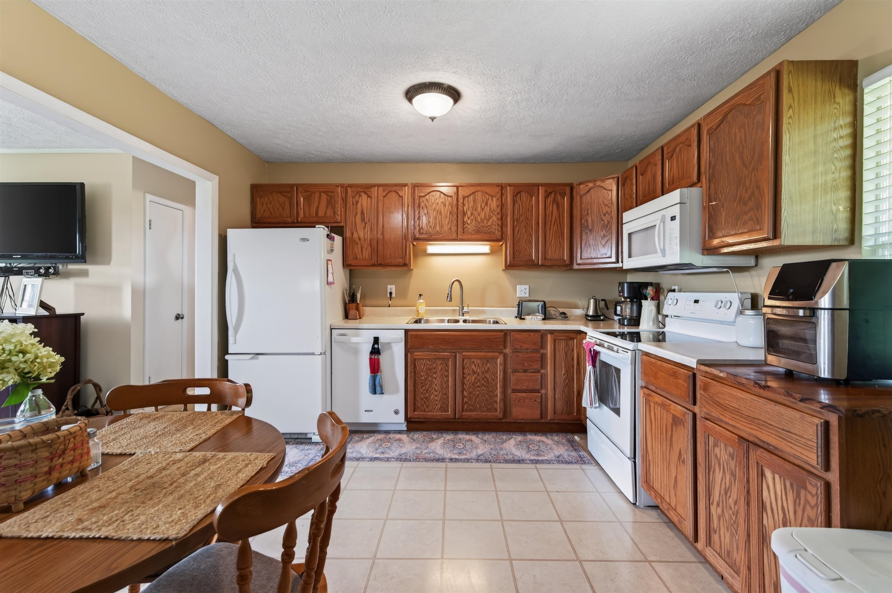 867 Switchback Road