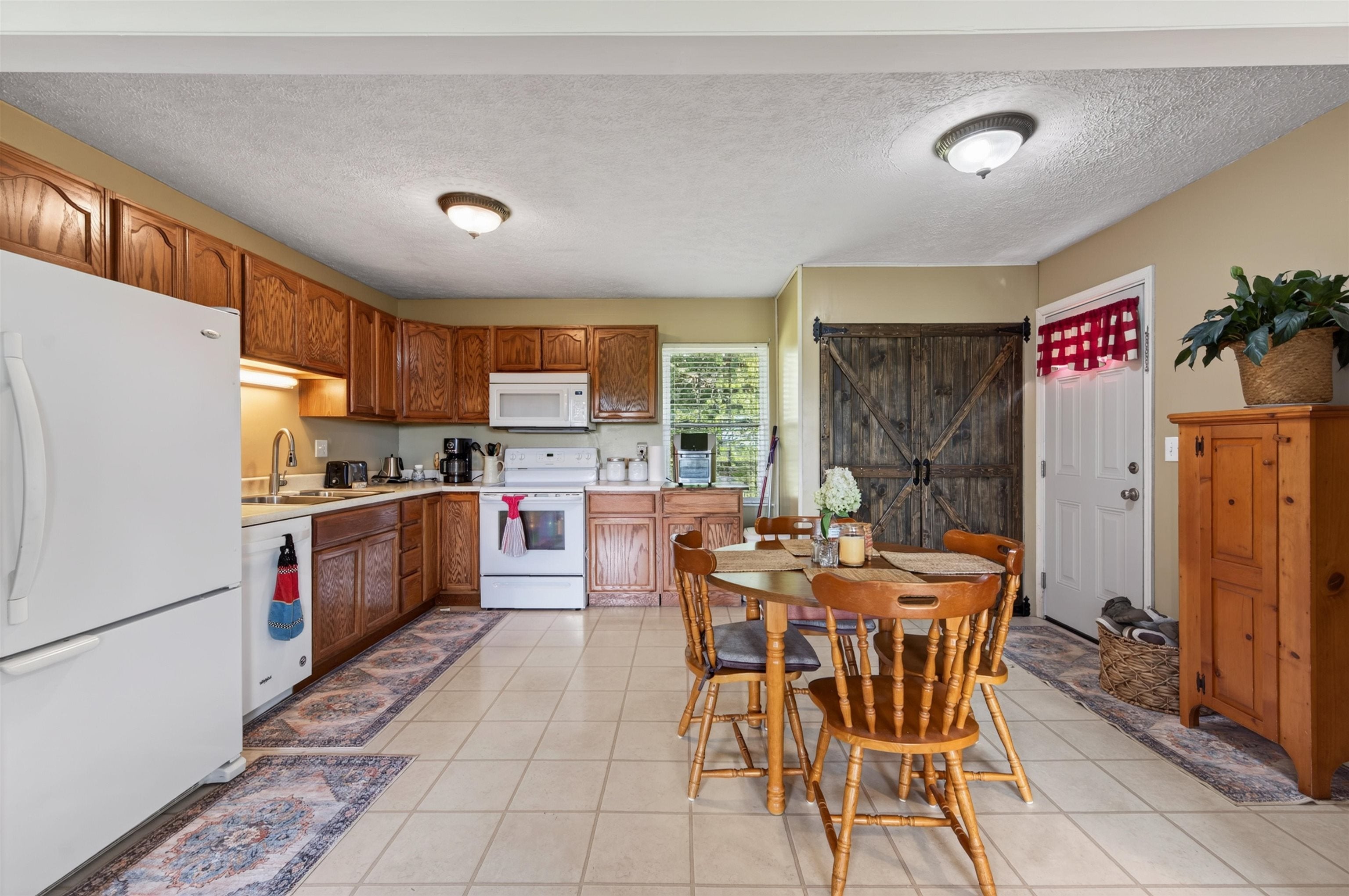 867 Switchback Road