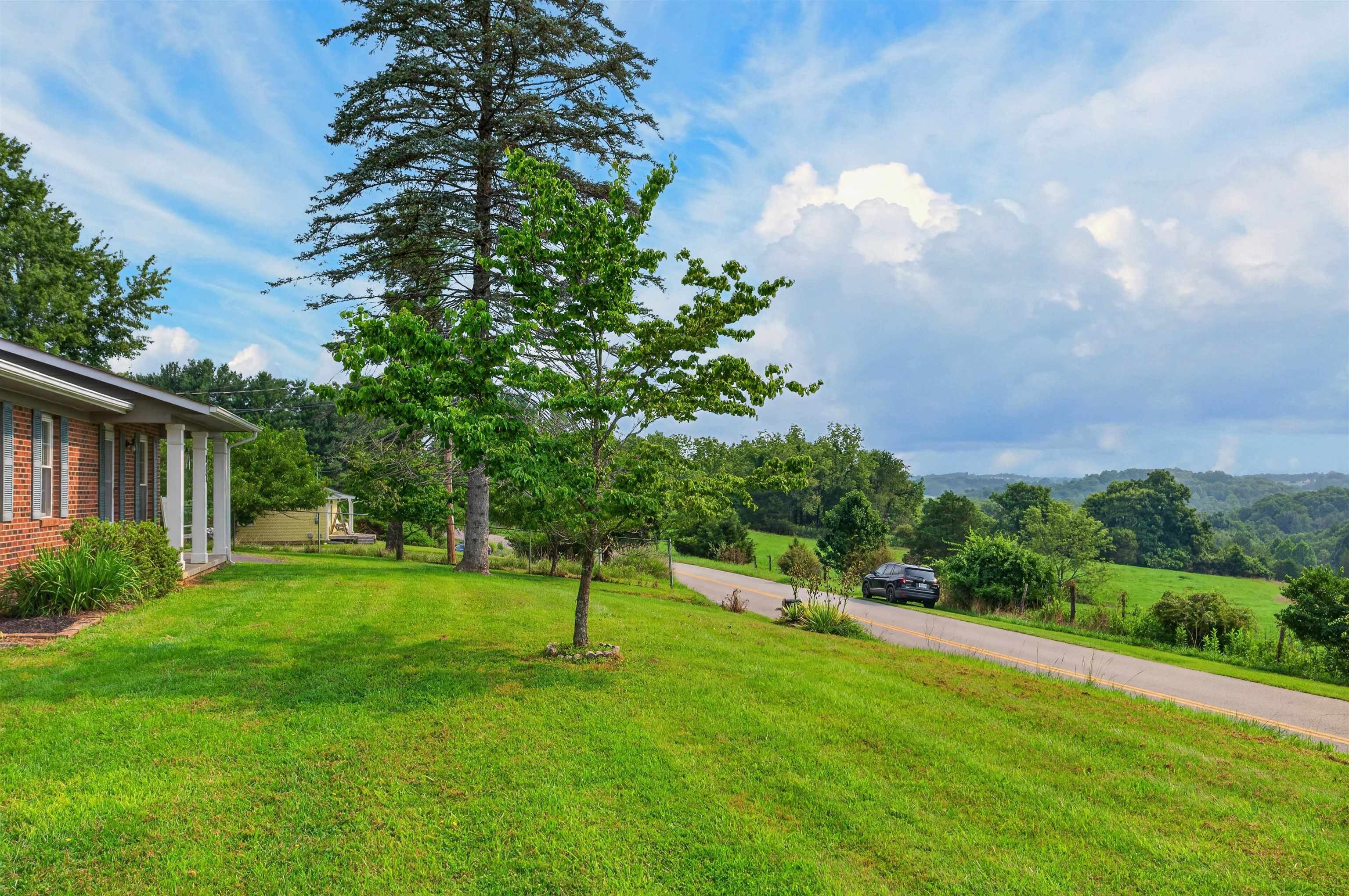 867 Switchback Road