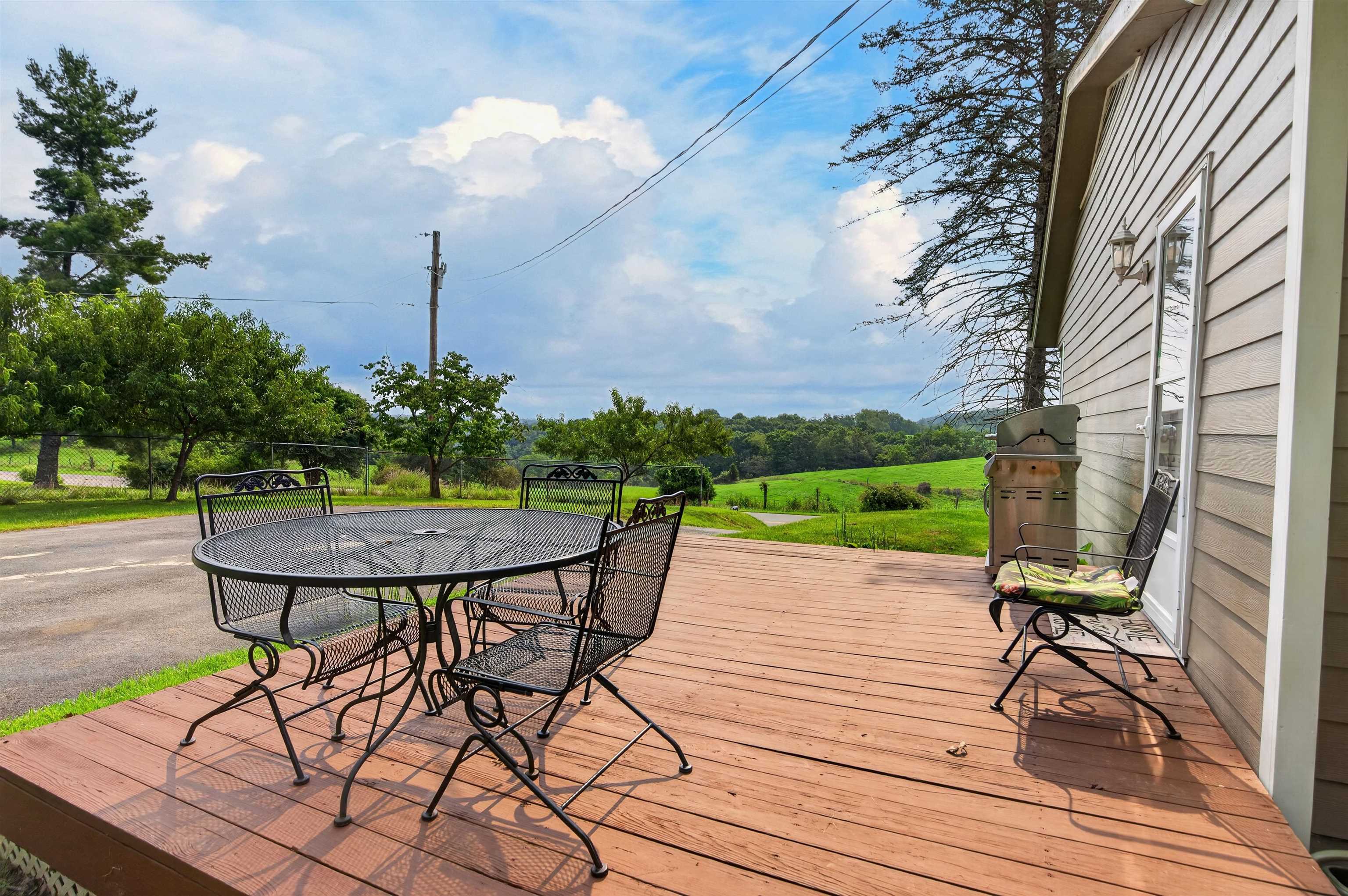 867 Switchback Road