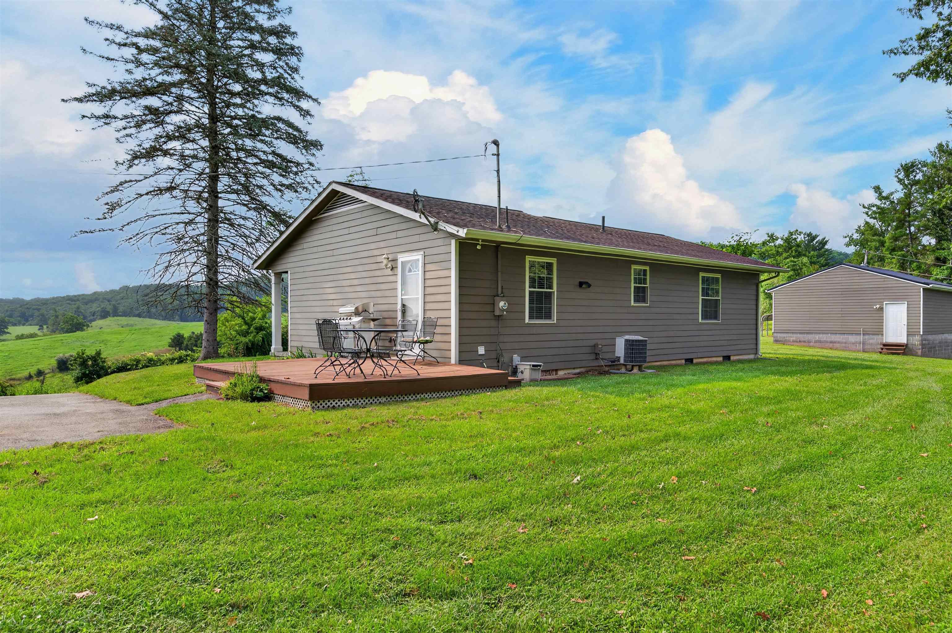 867 Switchback Road