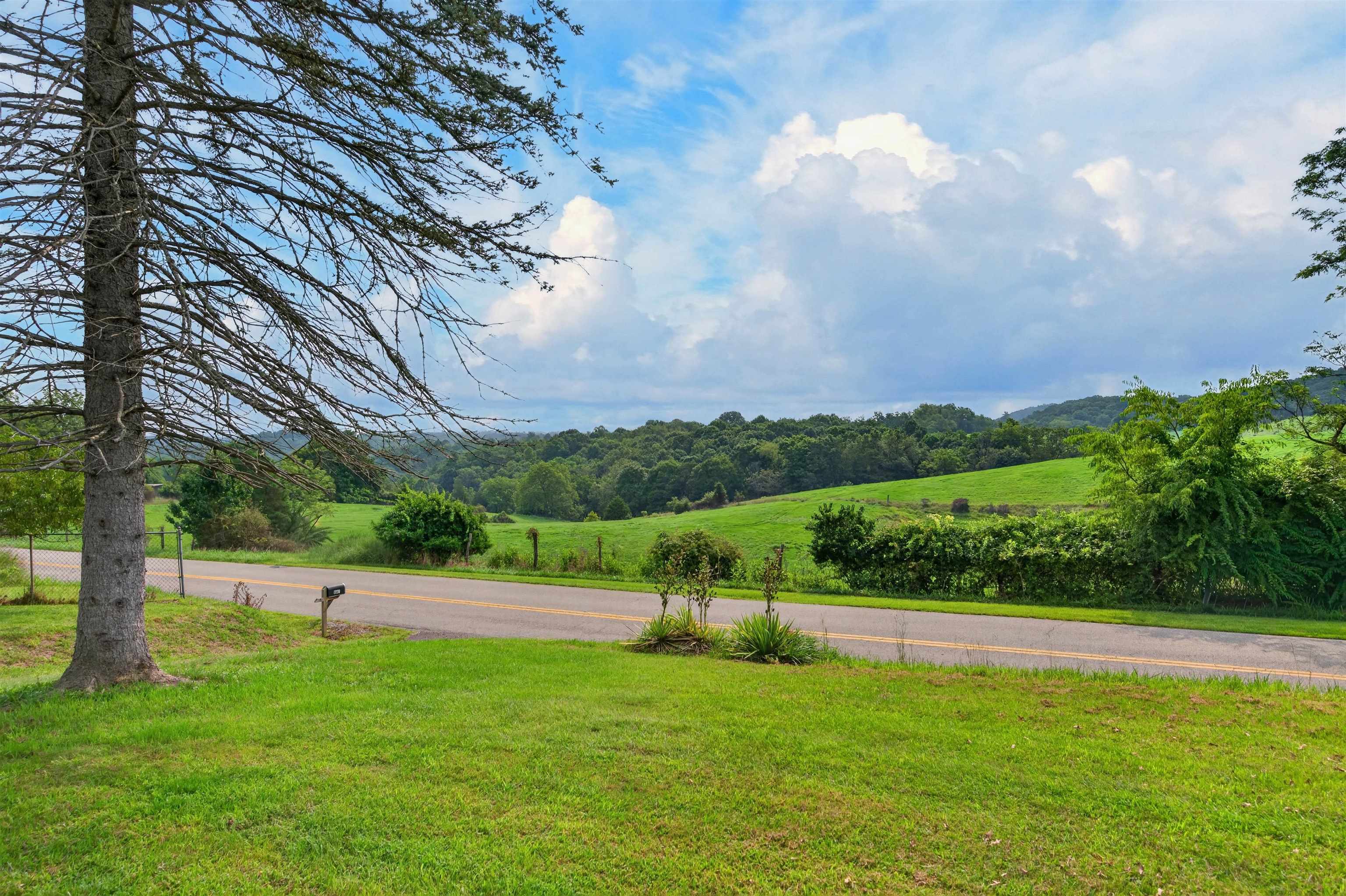 867 Switchback Road