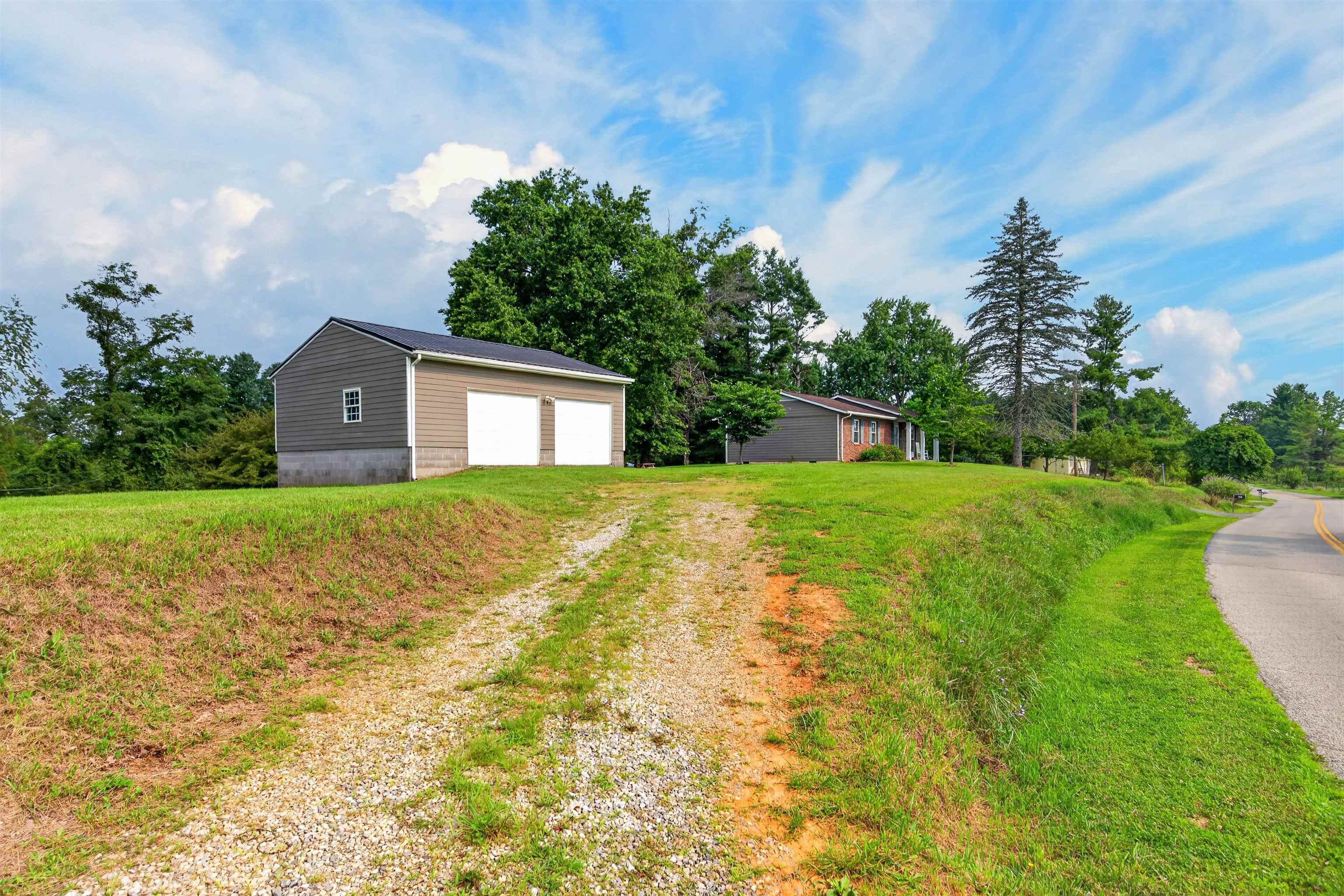 867 Switchback Road