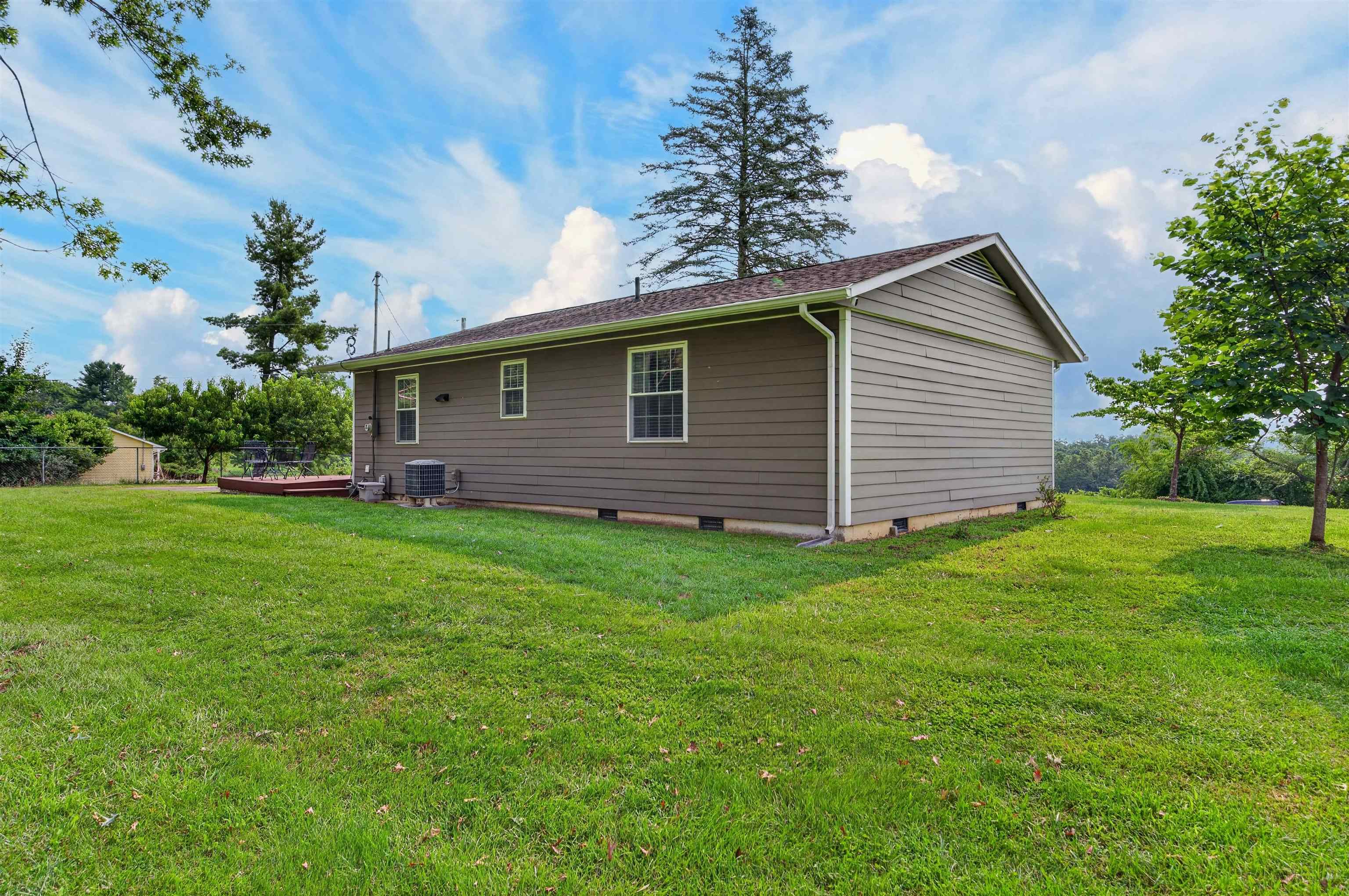 867 Switchback Road