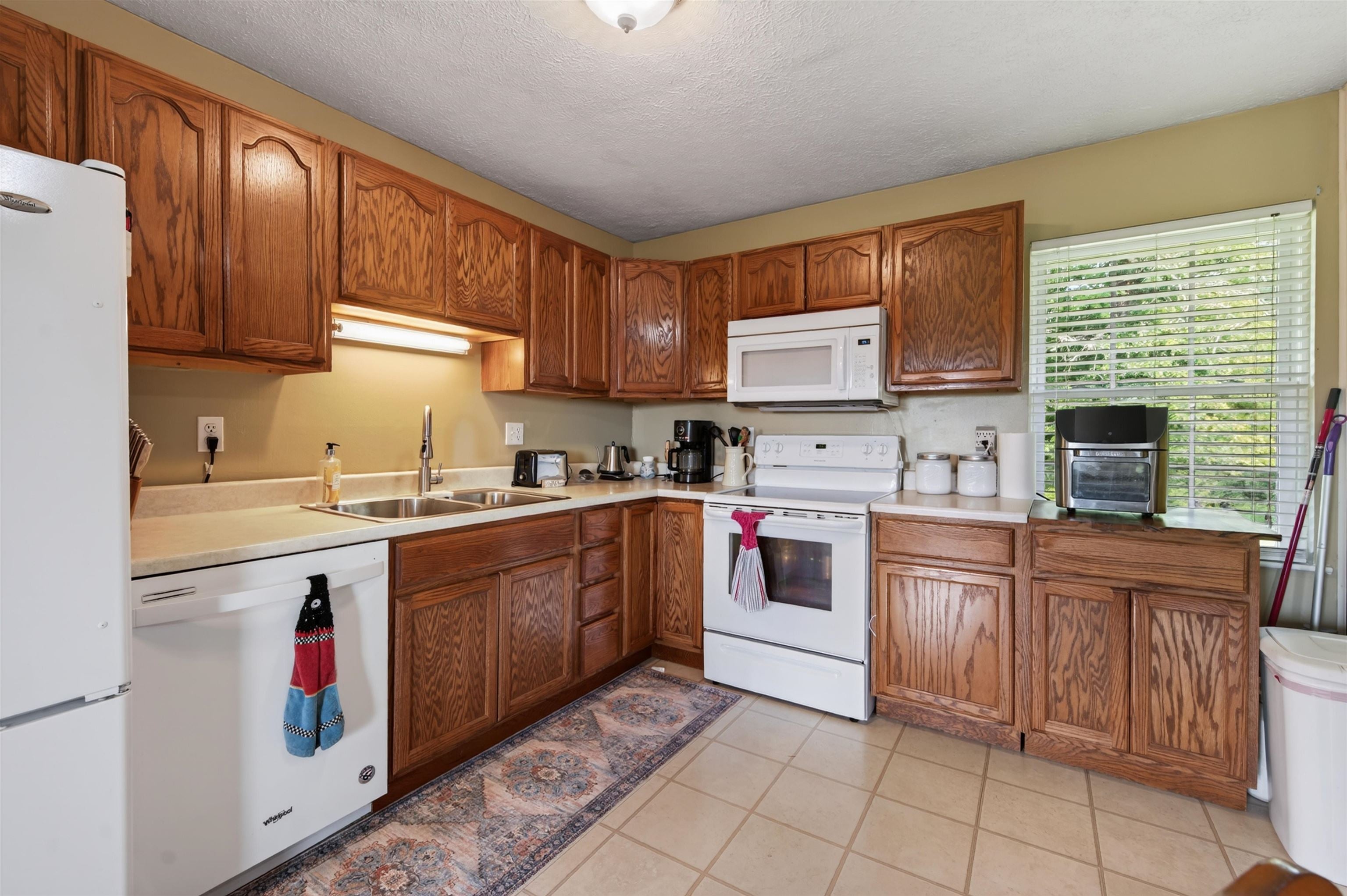 867 Switchback Road