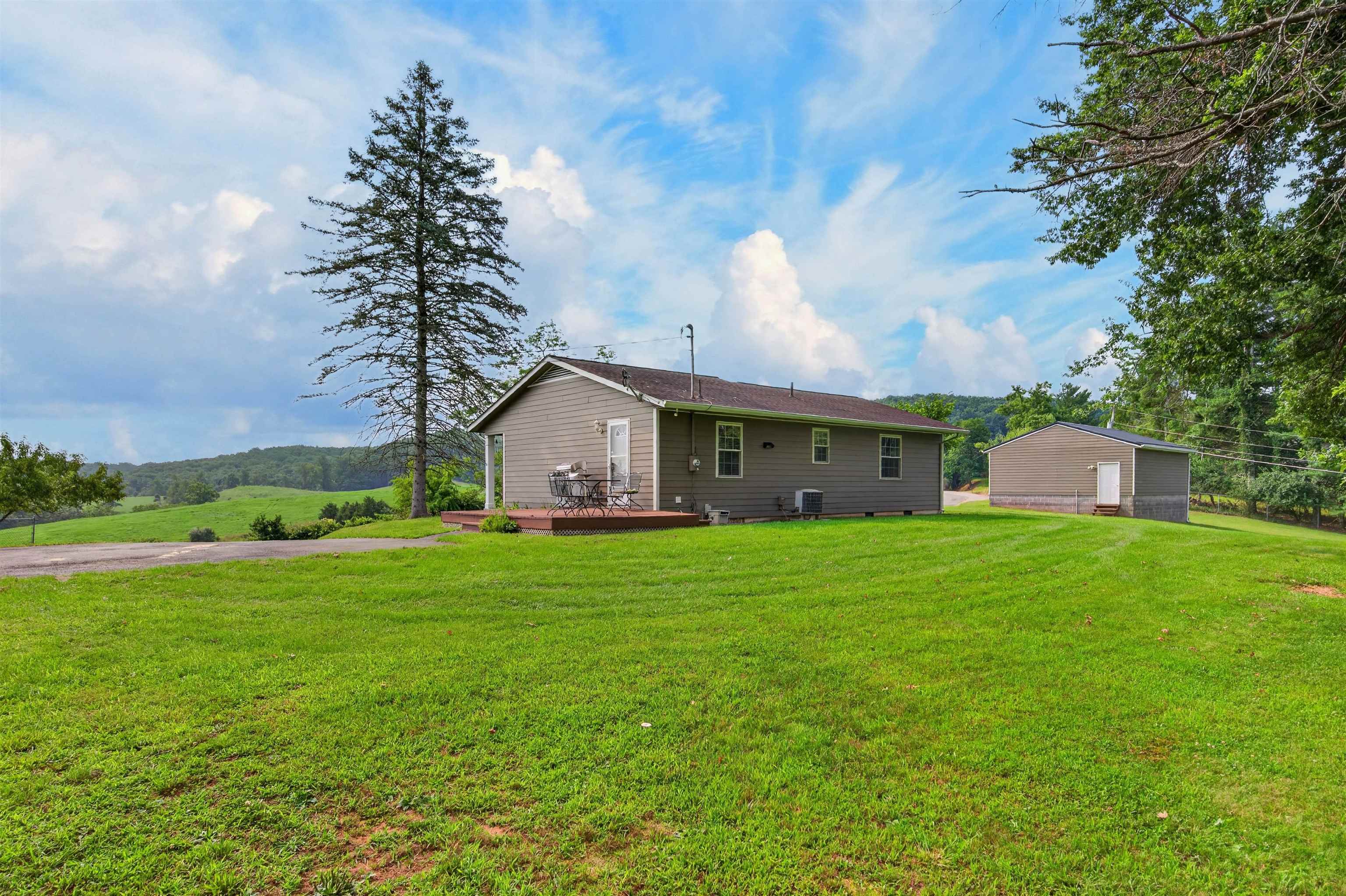 867 Switchback Road