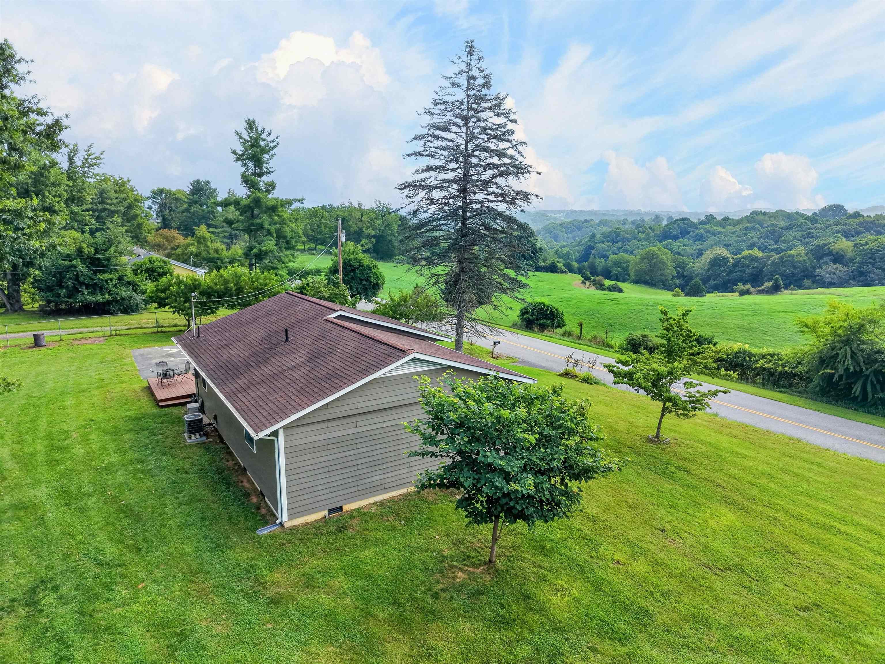 867 Switchback Road