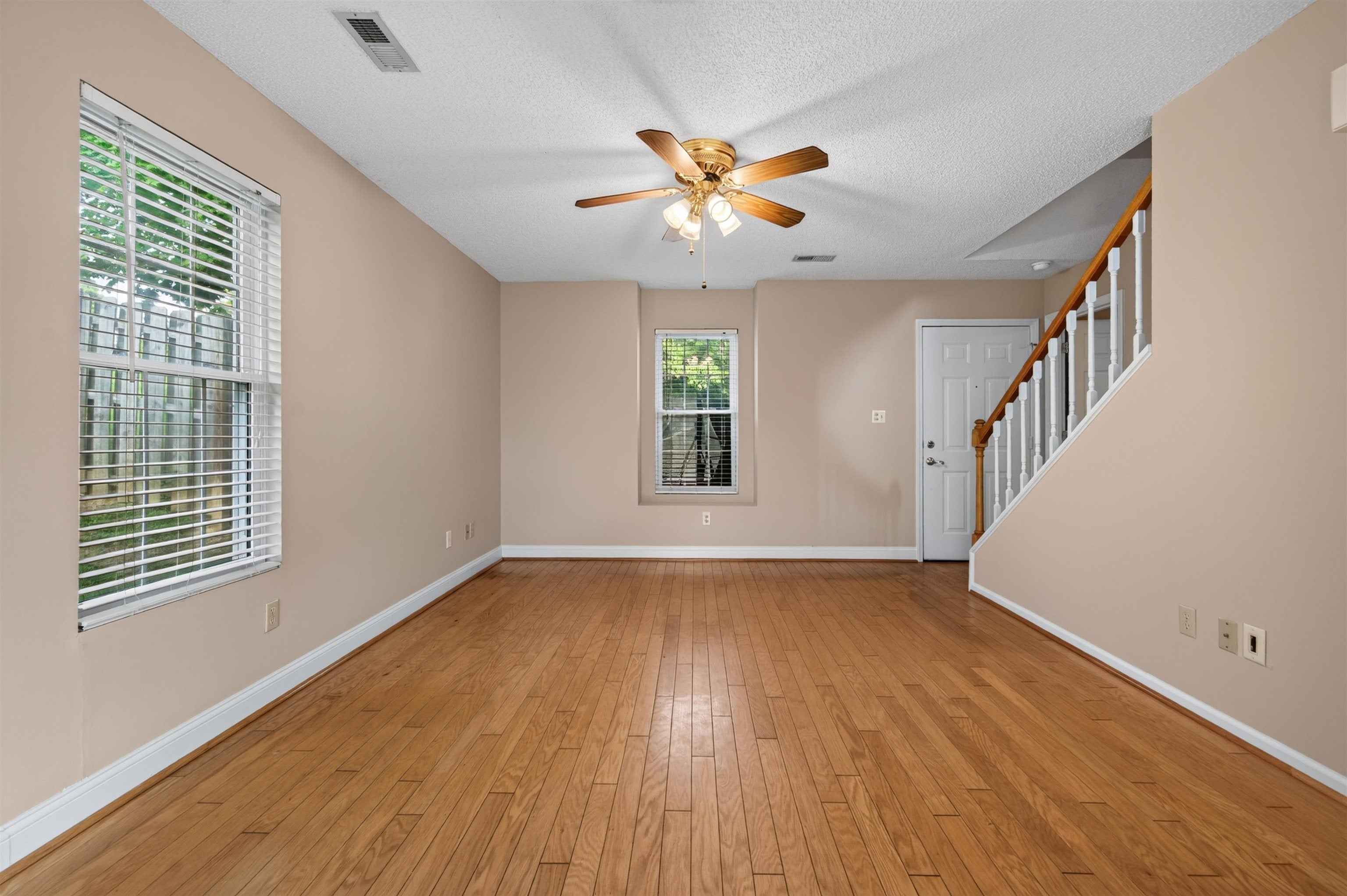 220 Darci Drive SE